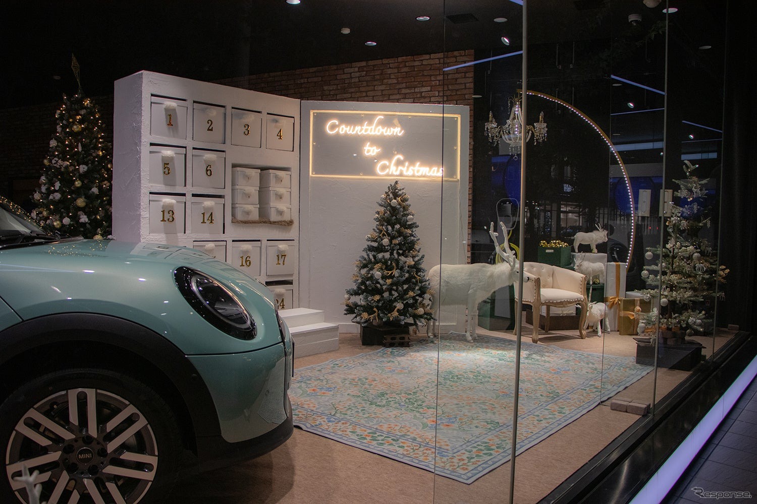 MINI西東京の「Countdown to Christmas! ひとつずつ扉を開けるたび、心が踊るクリスマス」