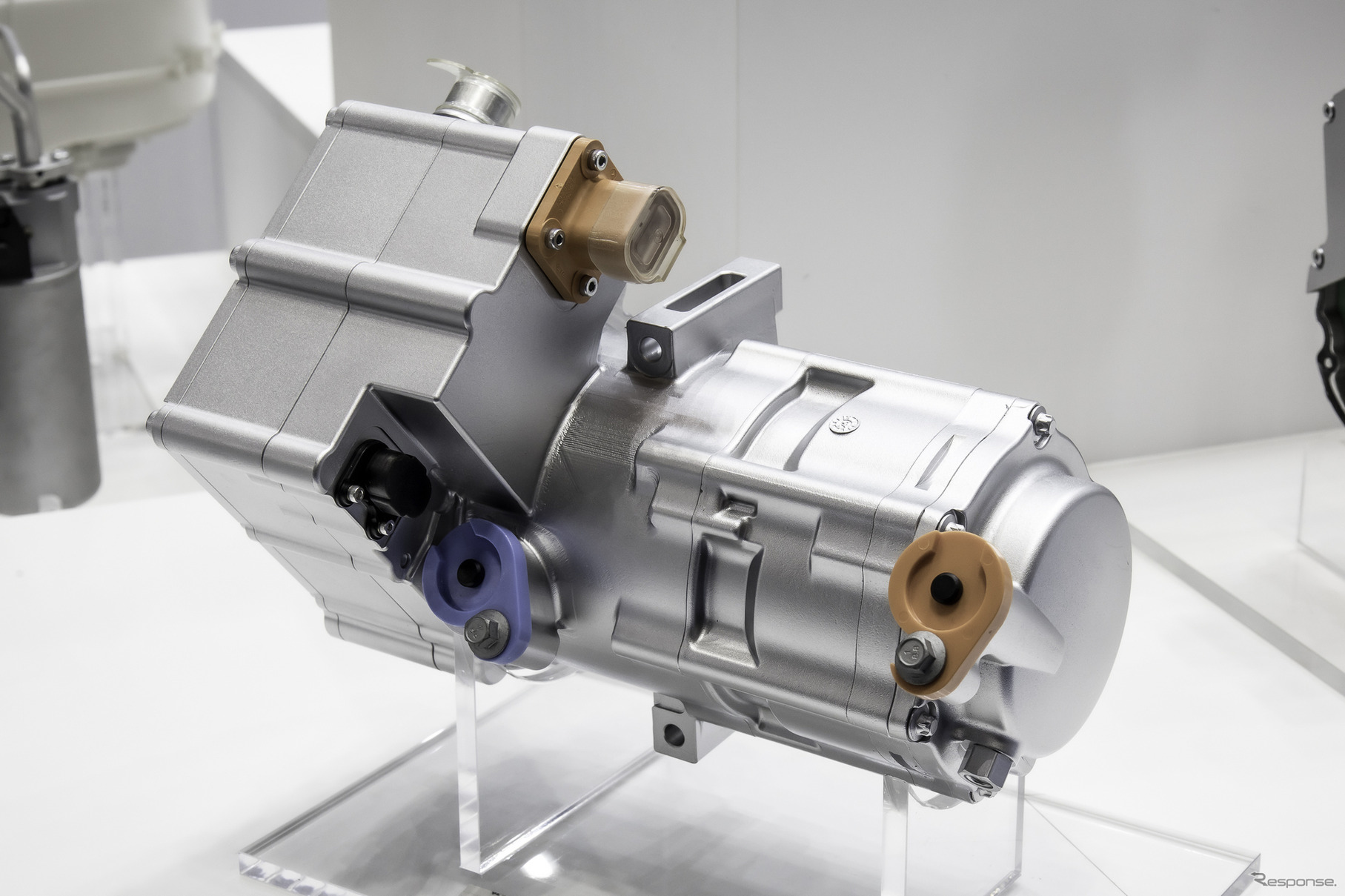 低音ヒートポンプ向け統合型EDC