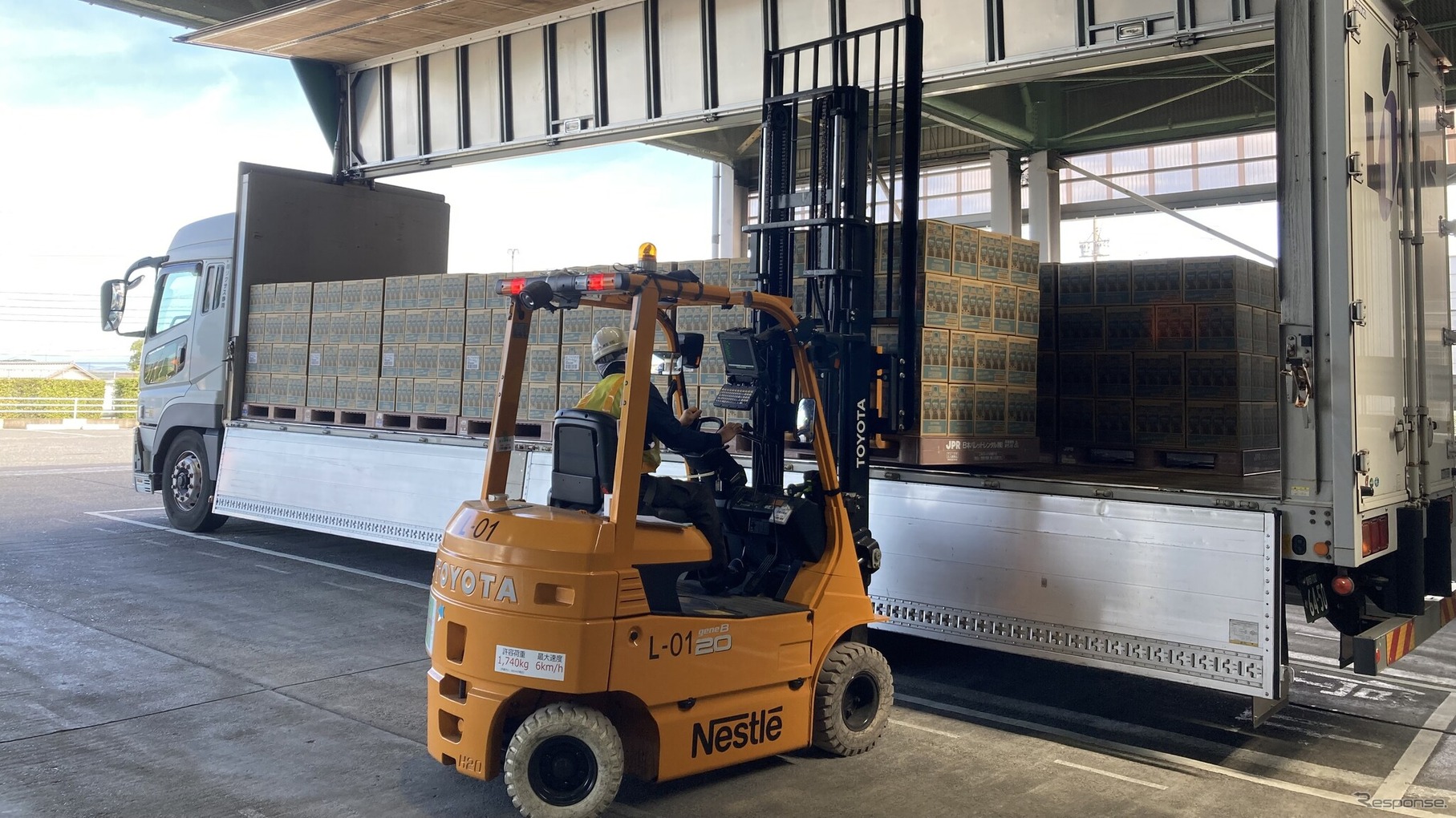 ネスレ日本と昭和産業がコーヒーと小麦粉のラウンド輸送開始