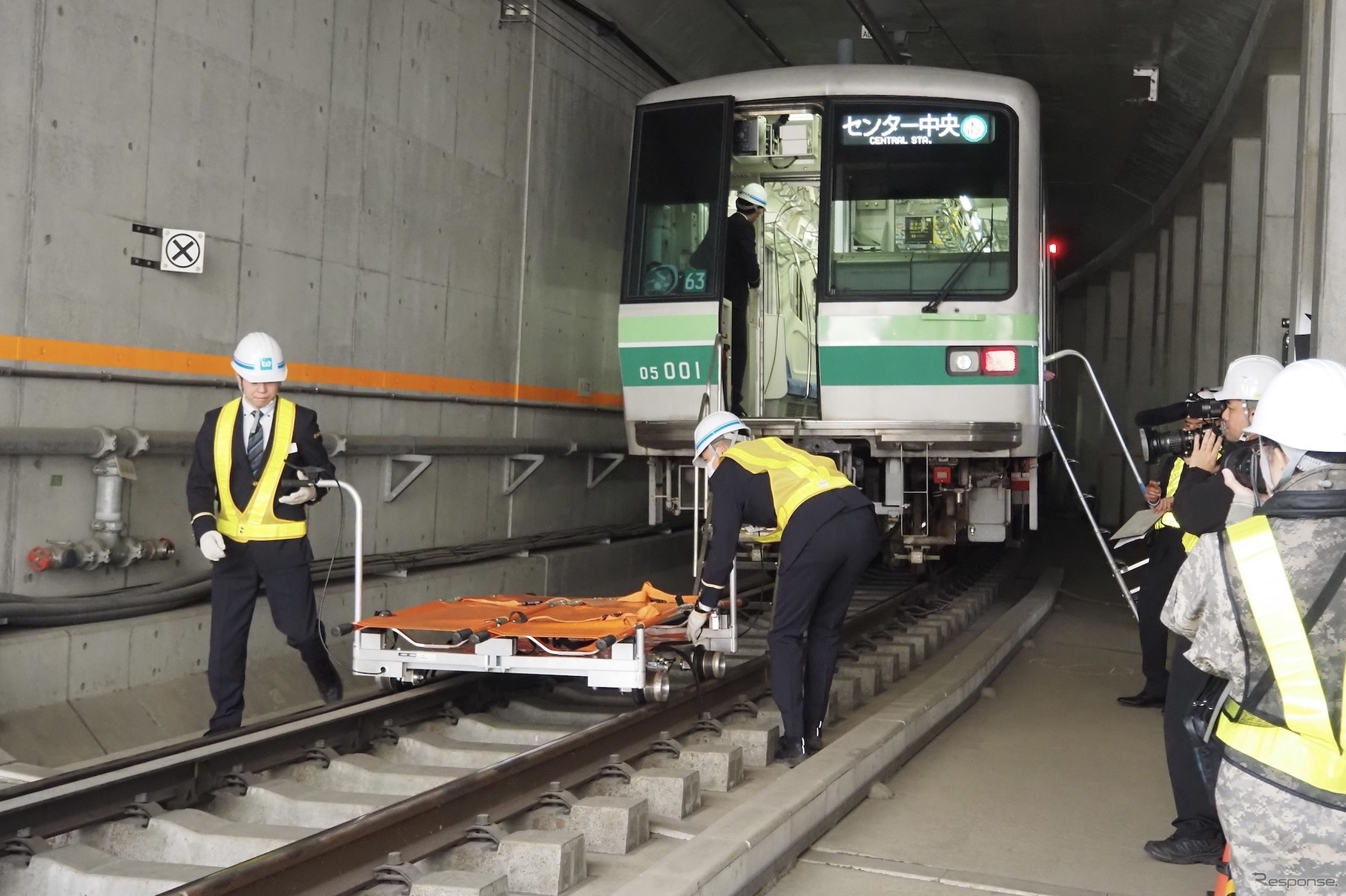 東京メトロ「異常時総合想定訓練」：負傷者の救護