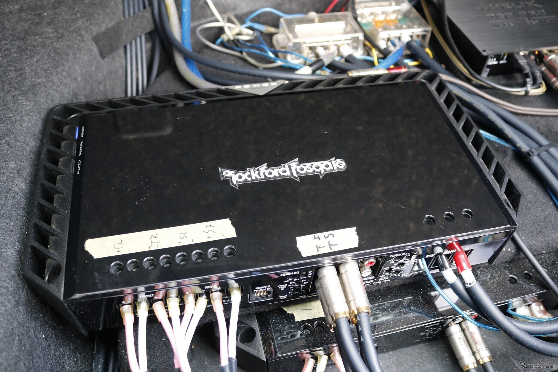 パワーアンプにはロックフォードのパワーシリーズをチョイス。軽快なサウンドを元気良く鳴らすのが狙いとなった。