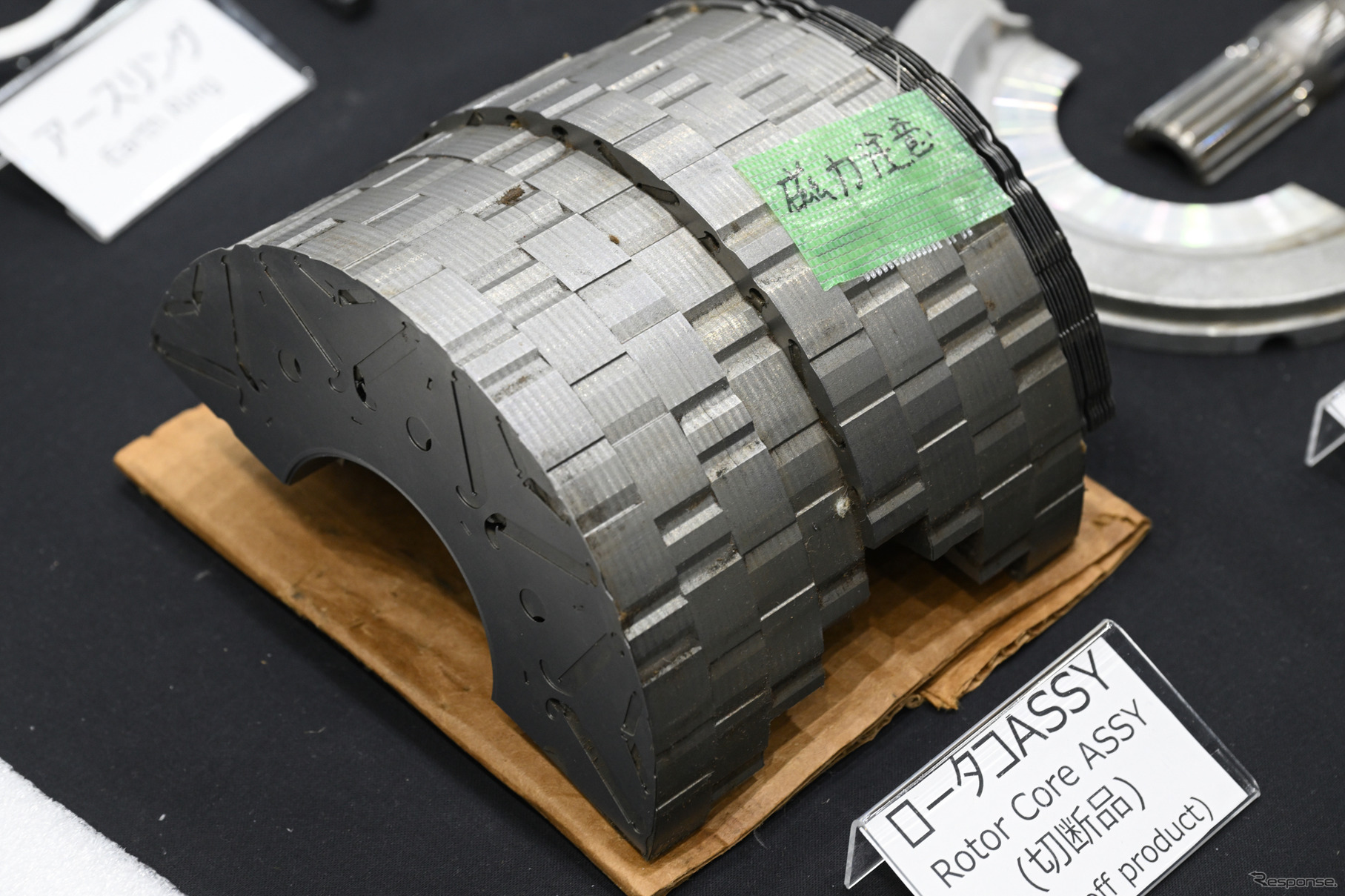 ブルースカイテクノロジーによる中国製PHEV「AVATR12」の分解展示