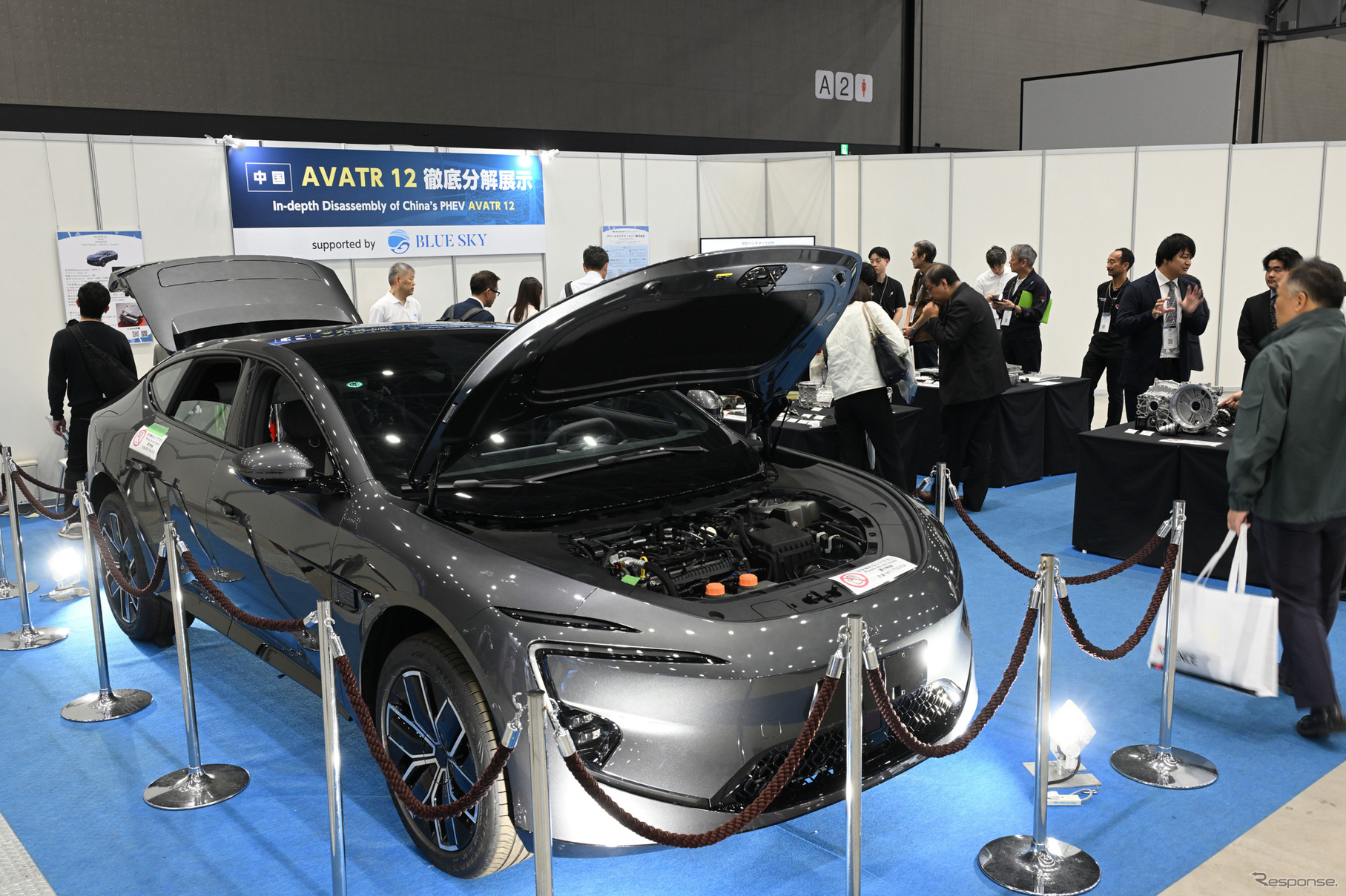 長瀬産業と協力関係にあるブルースカイテクノロジーは、中国製PHEV「AVATR12」の分解展示を実施