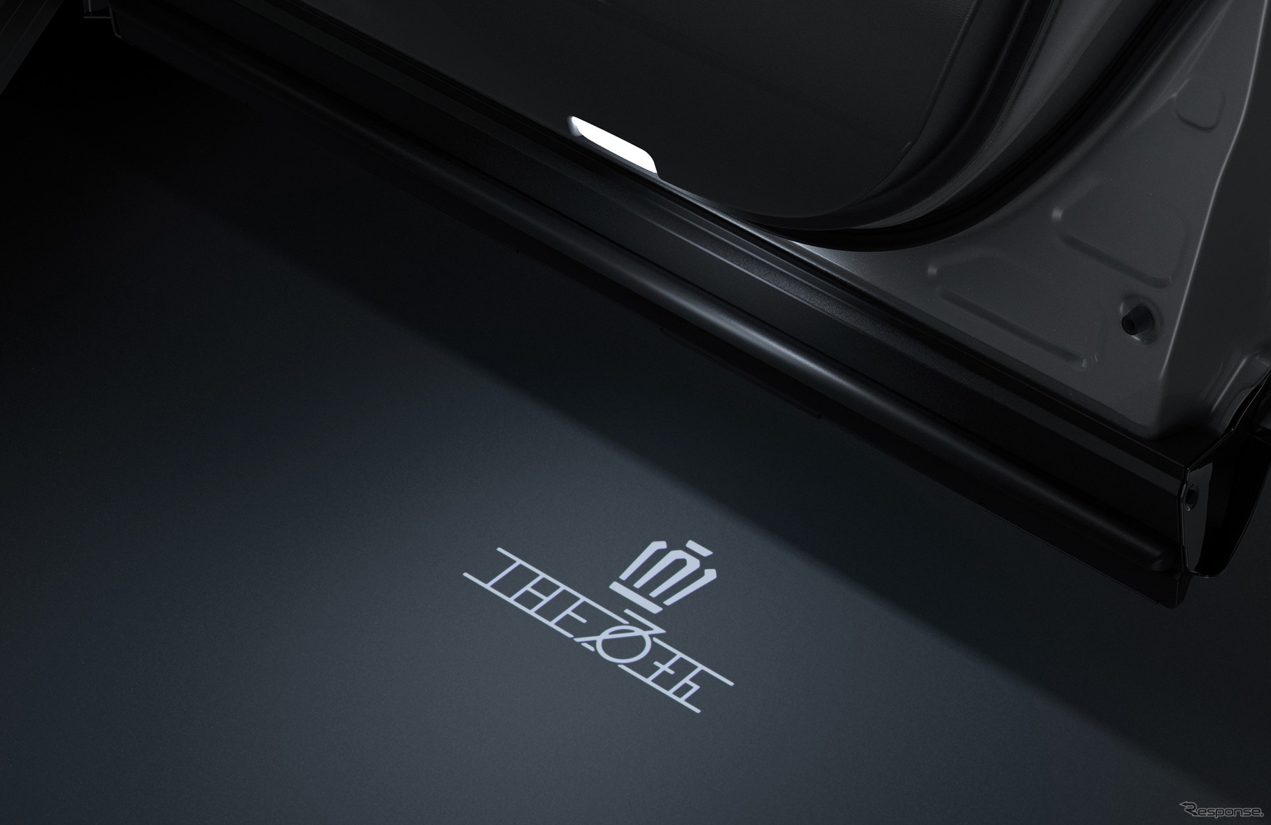 トヨタ『クラウンエステート』の『クラウン』誕生70周年を記念した特別仕様車