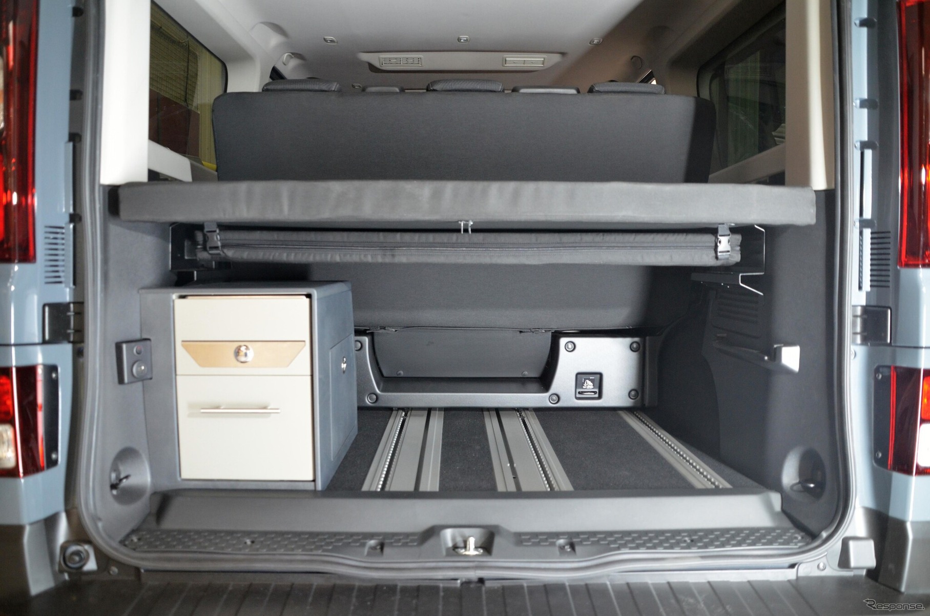 ルノー『トラフィック』のキャンピングカー「エスカペイド」