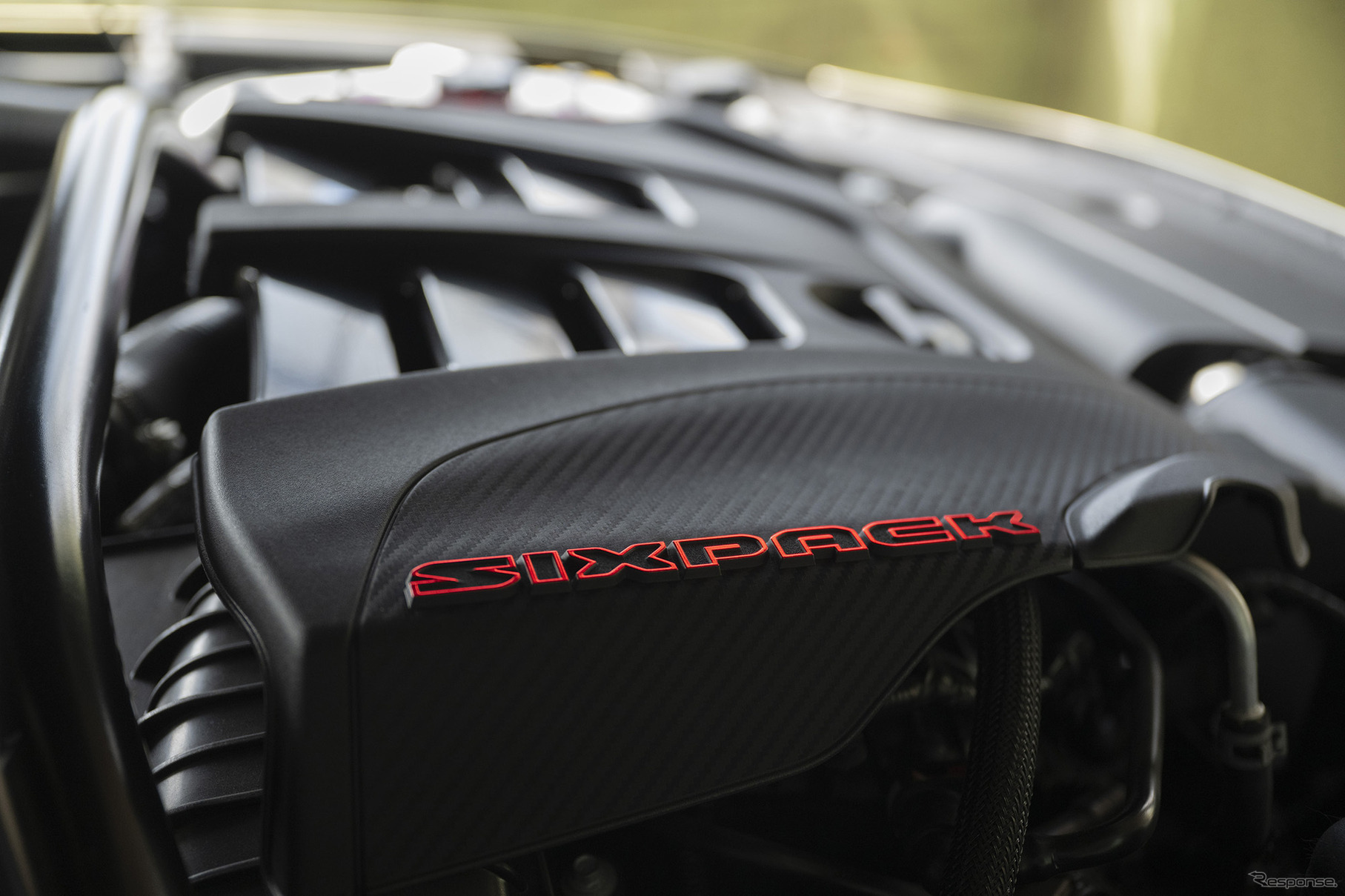 ダッジ『チャージャー スキャットパック』のSIXPACKエンジン