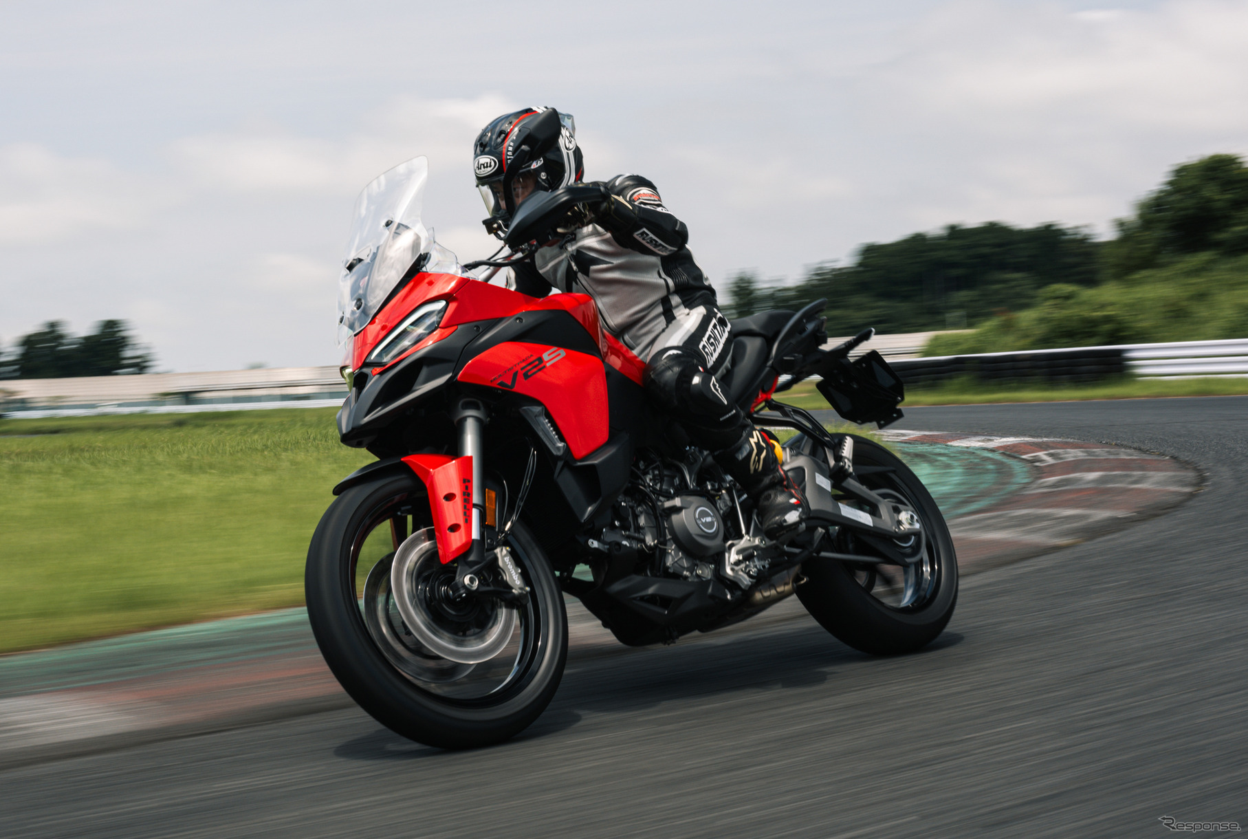 ドゥカティ ムルティストラーダV2S