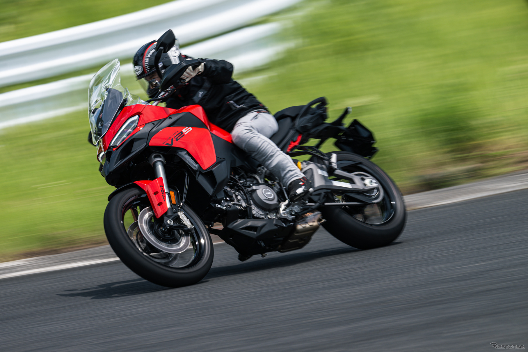 ドゥカティ ムルティストラーダV2S