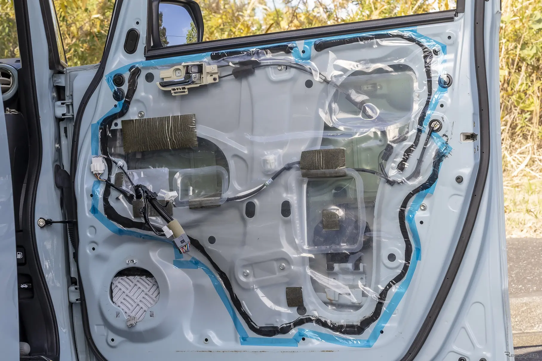 ぐるりと一周テープを貼った状態