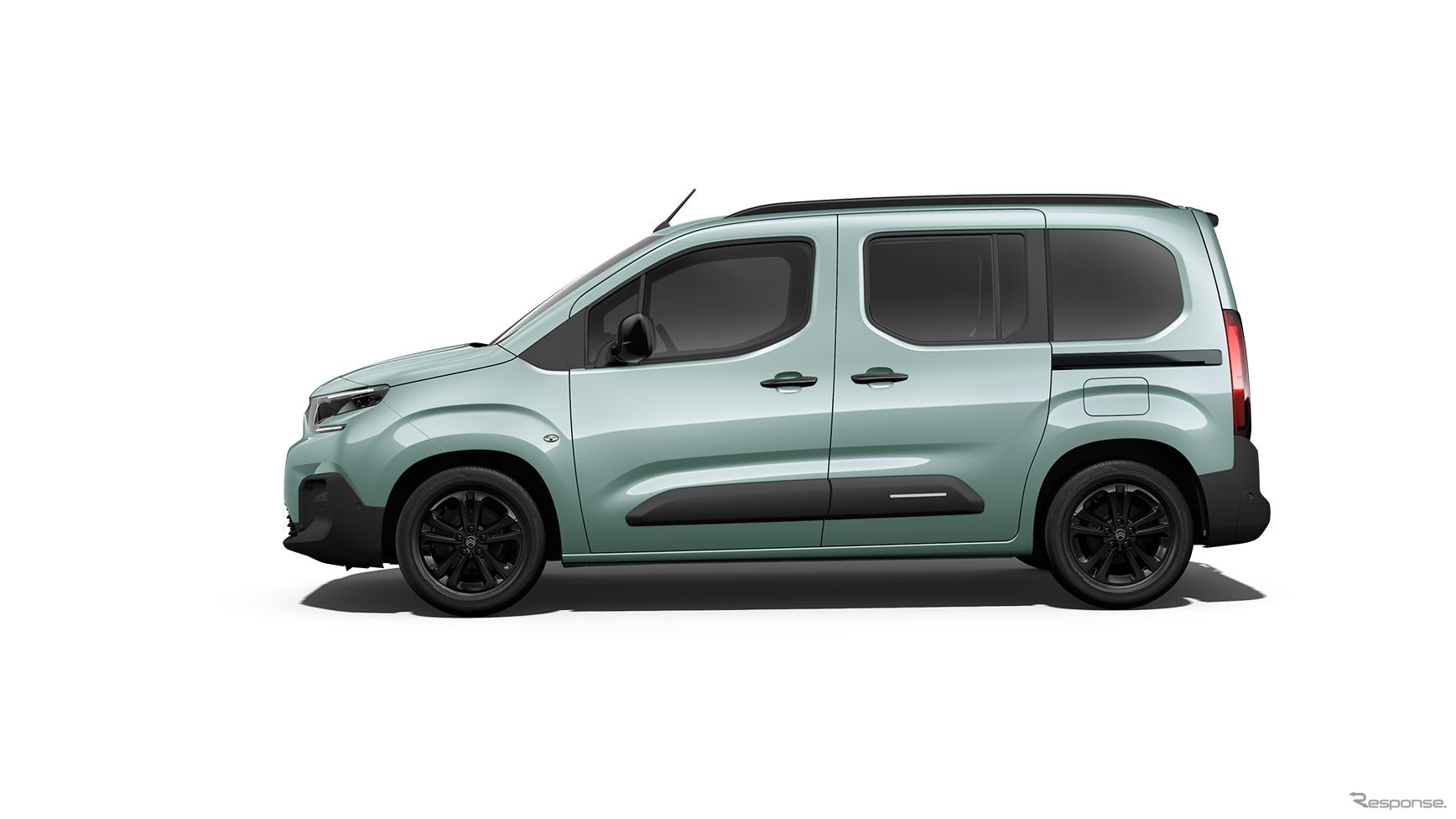 シトロエン・ベルランゴの特別色「アクア グリーン」（5人乗り）