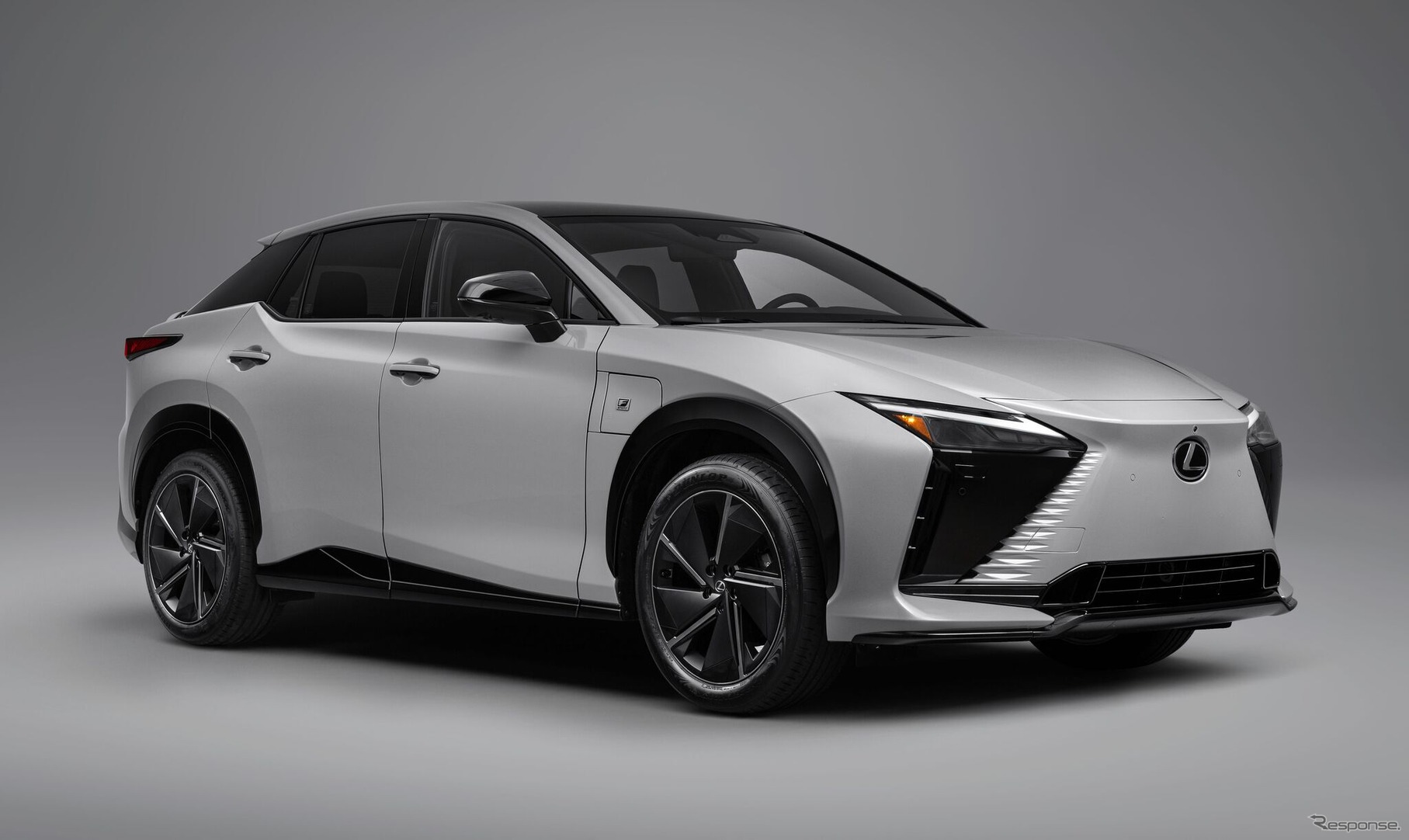 レクサス RZ 550e F SPORT AWD（米国仕様）