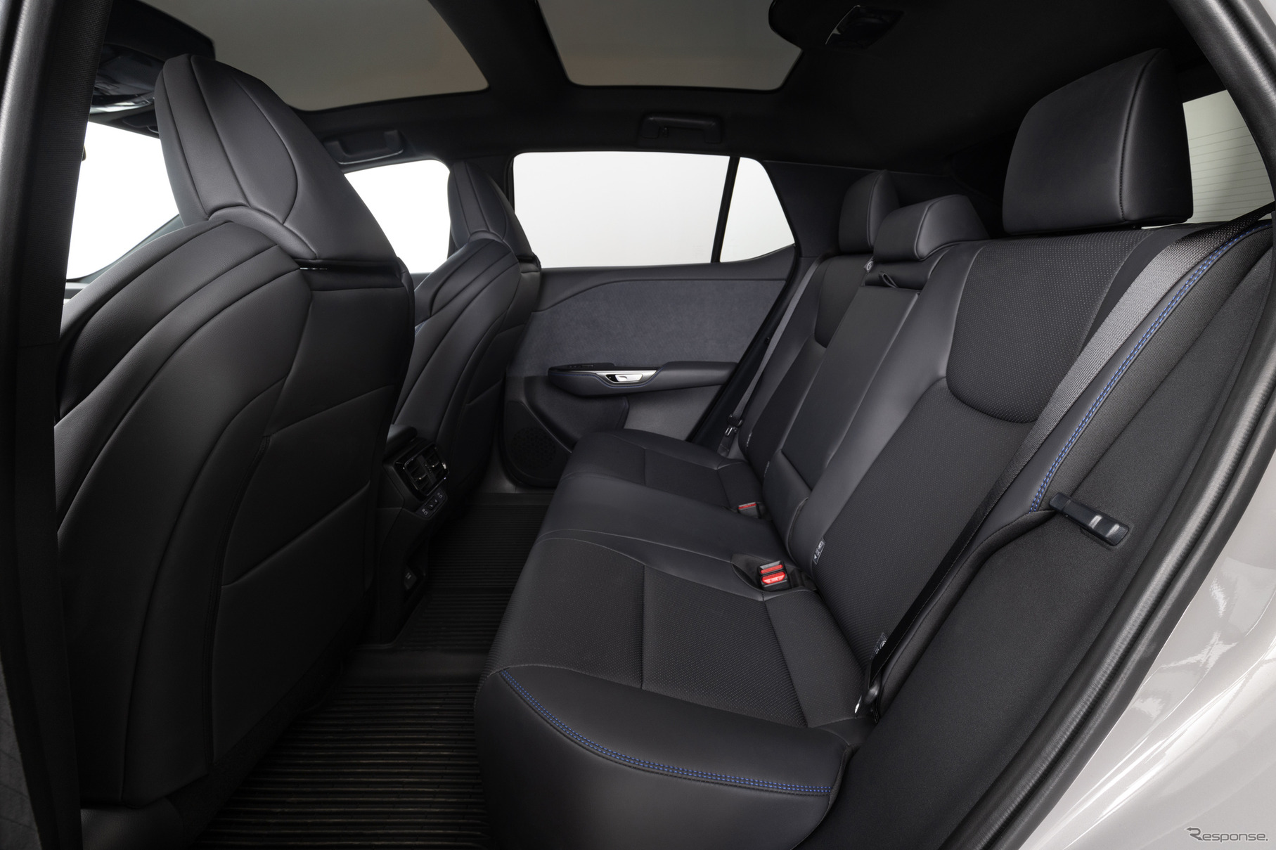 レクサス RZ 550e F SPORT AWD（米国仕様）