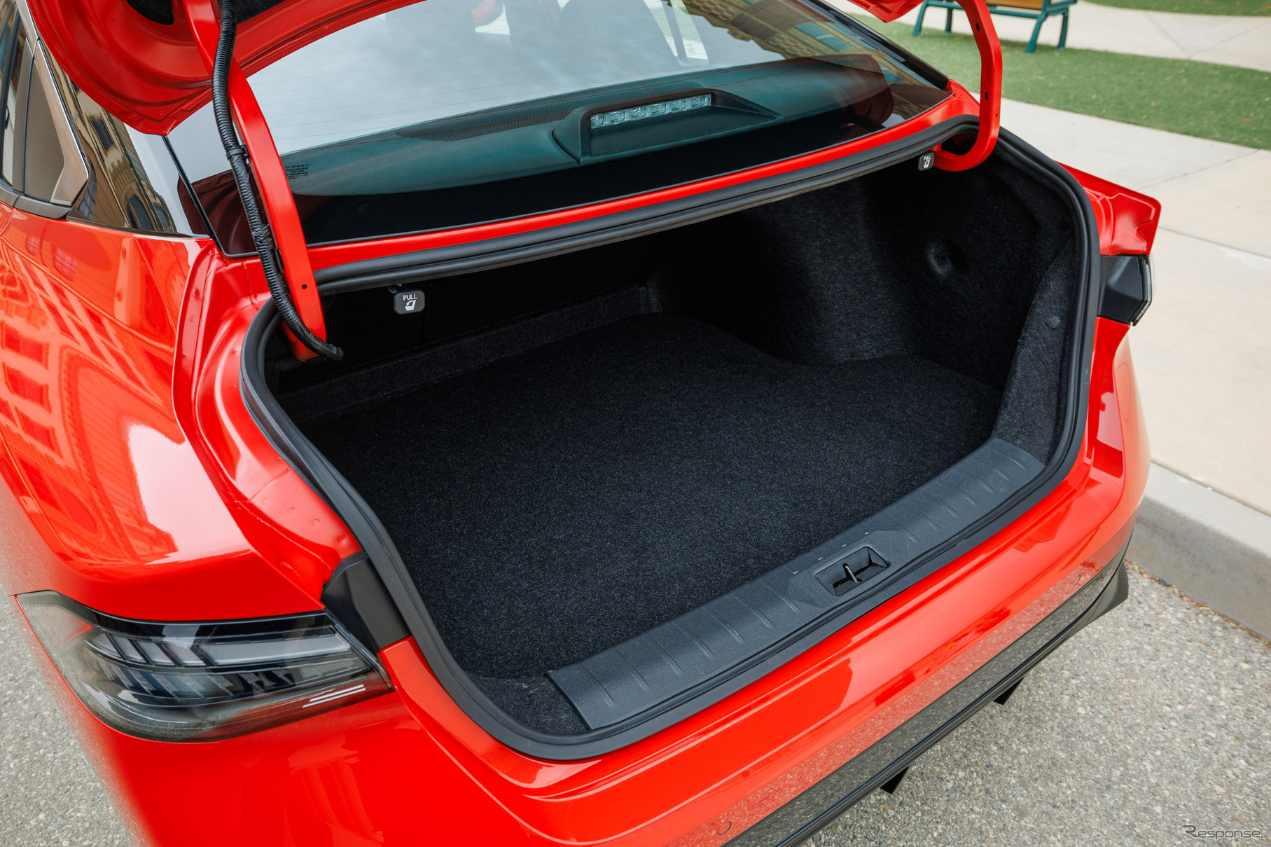 日産 セントラ 新型