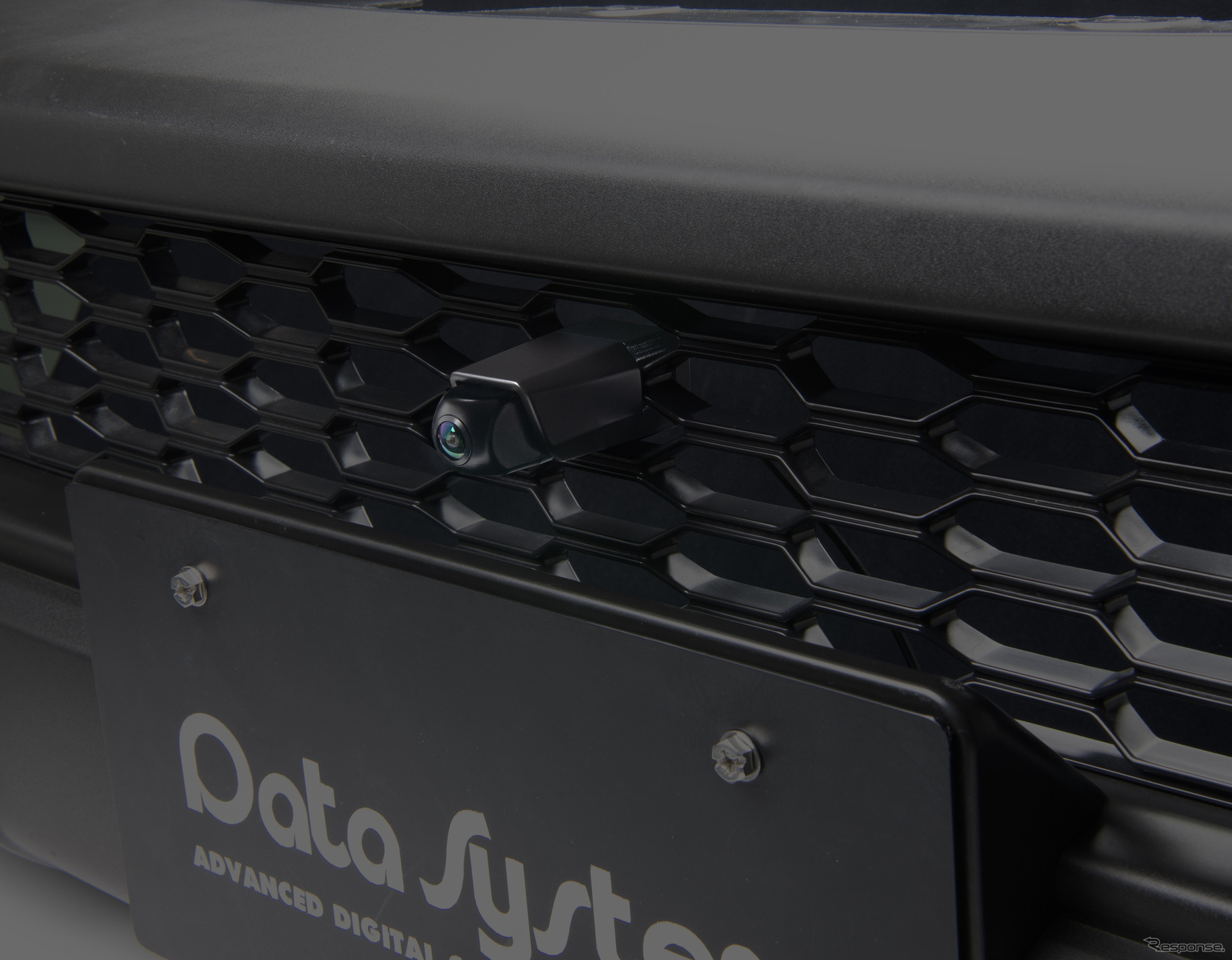 マルチVIEWフロントカメラキット　スズキ・ジムニーシエラ装着例