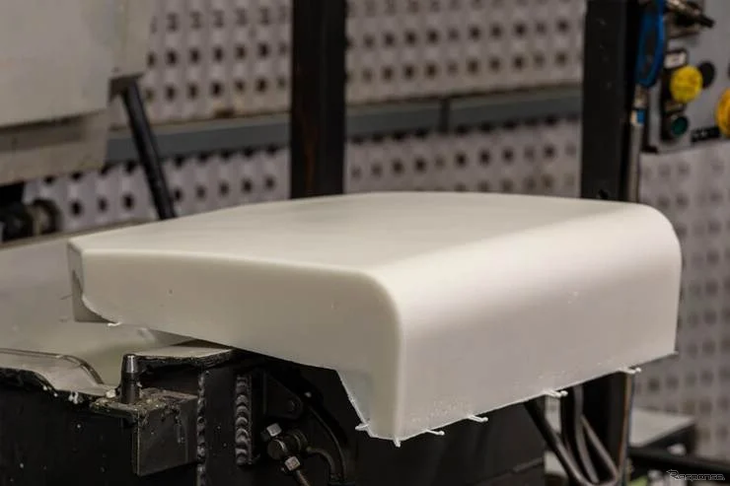 タンパク質由来の持続可能な難燃性座席フォーム、「BioPRO Foam」