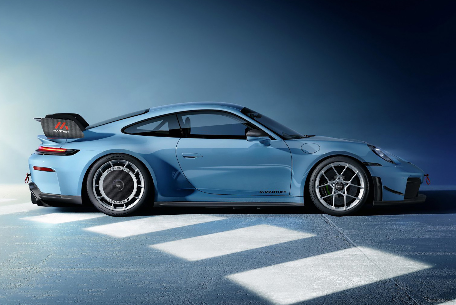 ポルシェ『911 GT3』現行型（992.2）向けのマンタイキット装着車