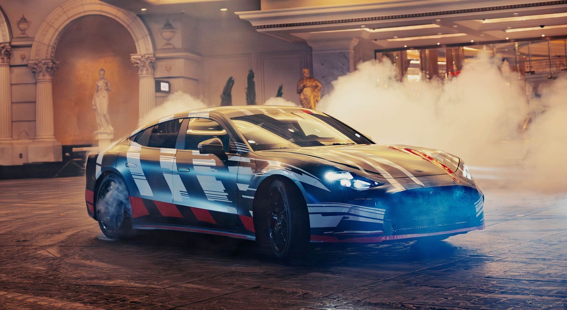 メルセデスAMG GT 4ドアクーペ 次期型のプロトタイプ