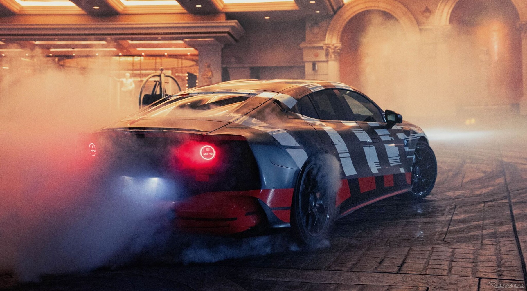 メルセデスAMG GT 4ドアクーペ 次期型のプロトタイプ