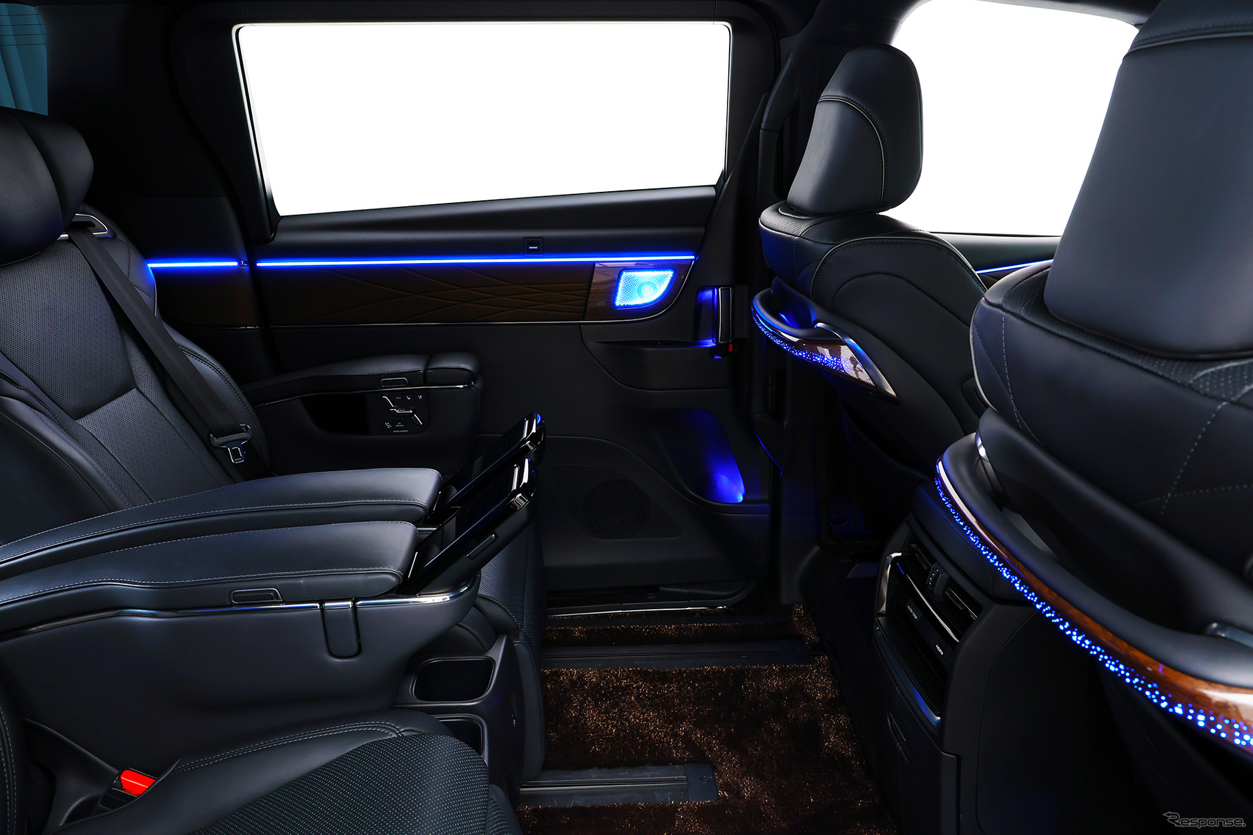 アルパインニューズの「40アルファード・ヴェルファイア用アンビエントライト」