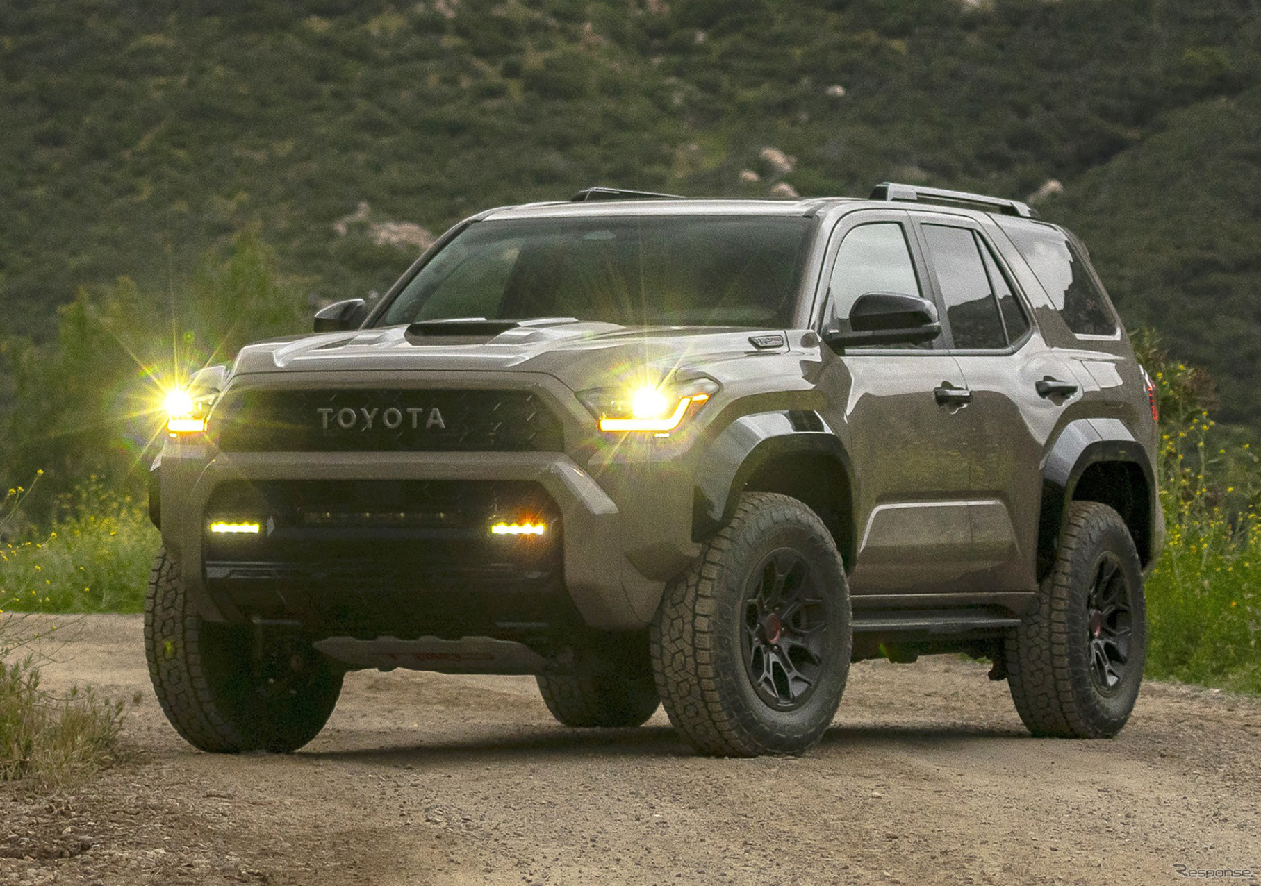 トヨタ 4ランナーTRDプロ