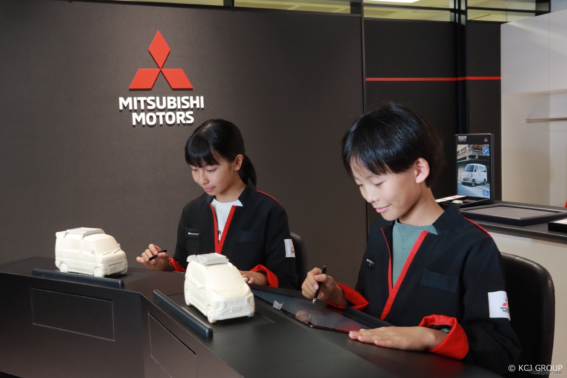 「カーデザインスタジオ」パビリオン体験の様子