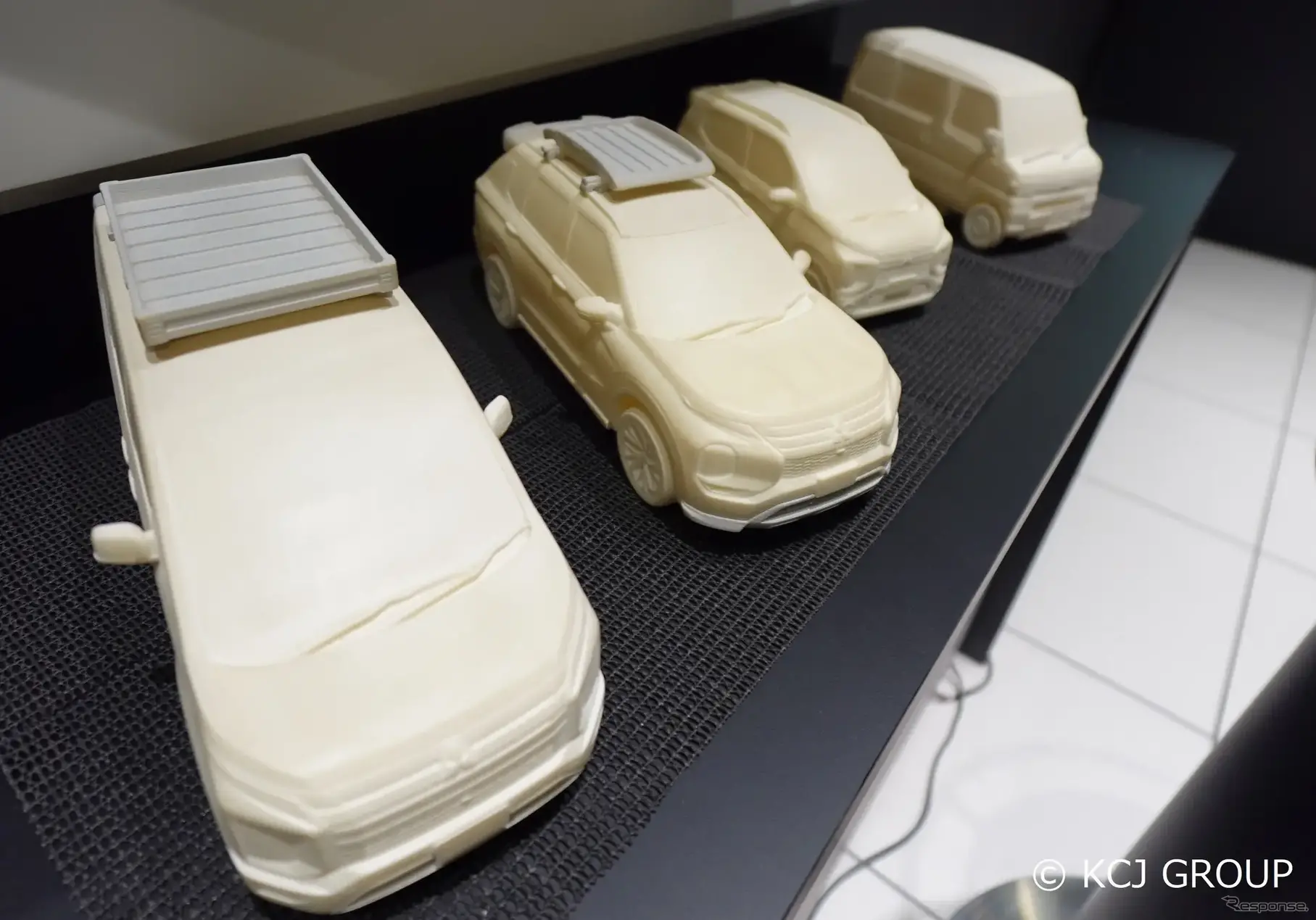 カスタムするモックアップ（模型）