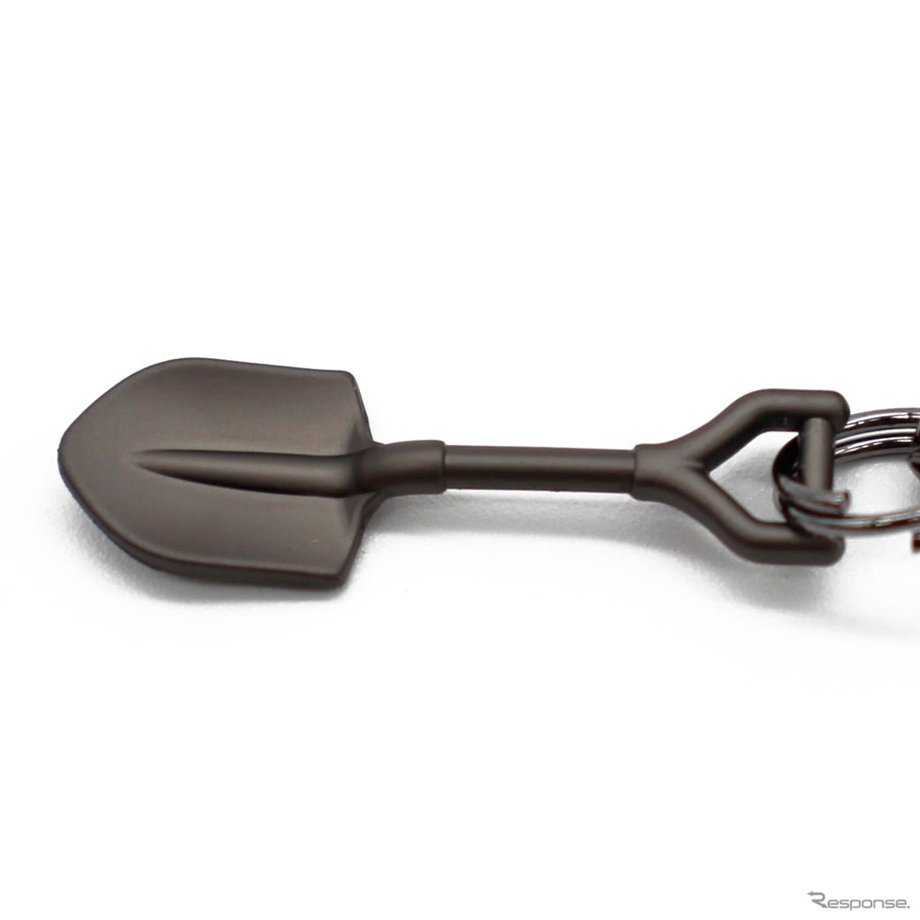 スズキ『ジムニー』をモチーフにした限定キーチェーン「BLACK EDITION」