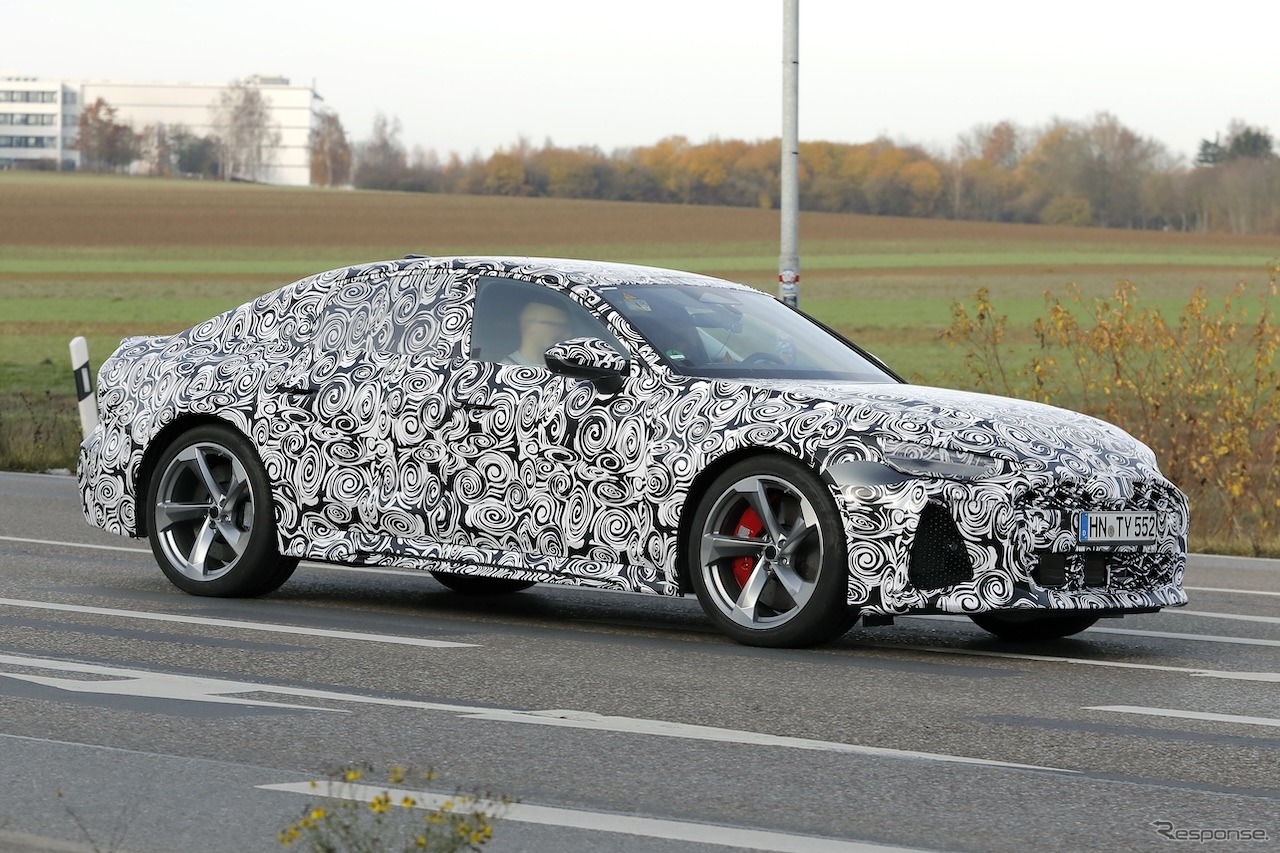 アウディ RS6セダン 新型のプロトタイプ　