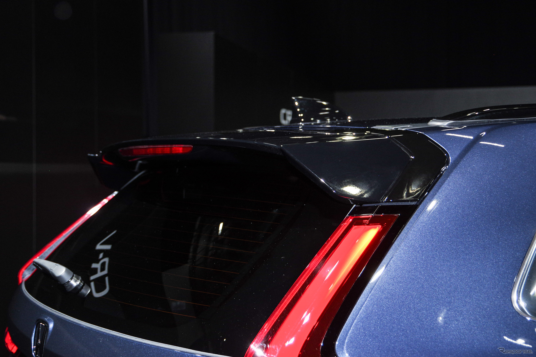 テールゲートスポイラー