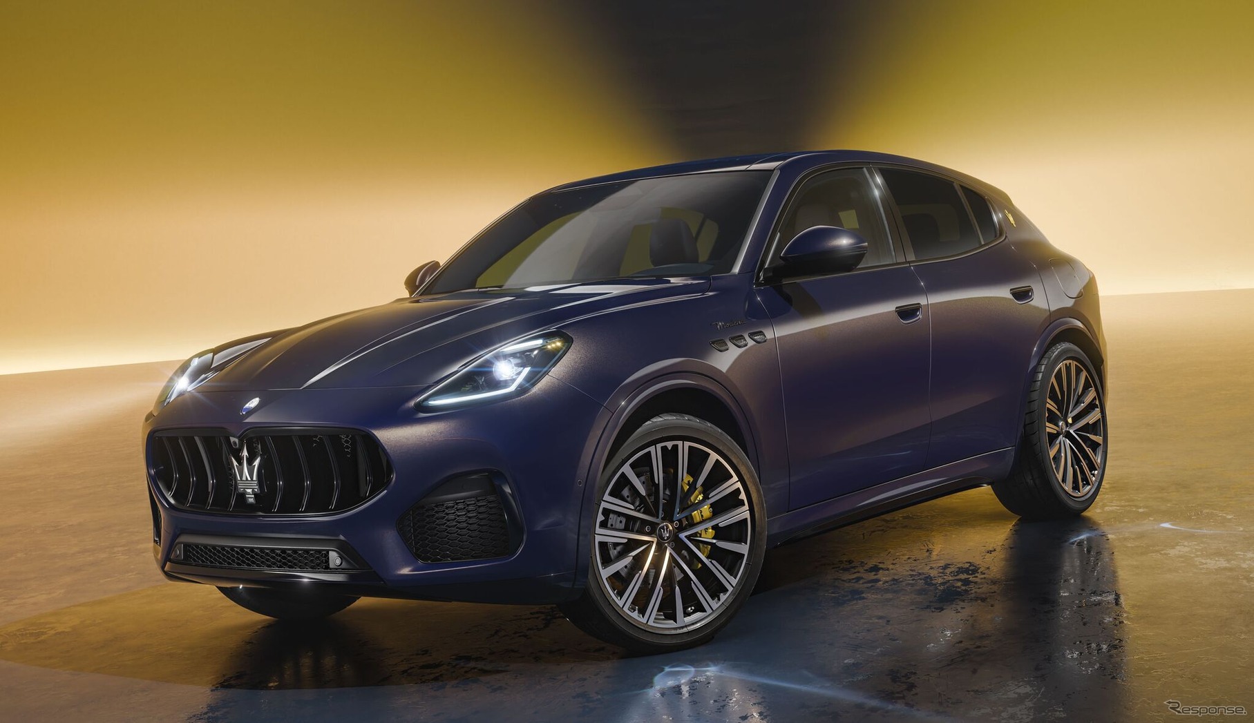 マセラティ・グレカーレの「ルミナ・ブルー」