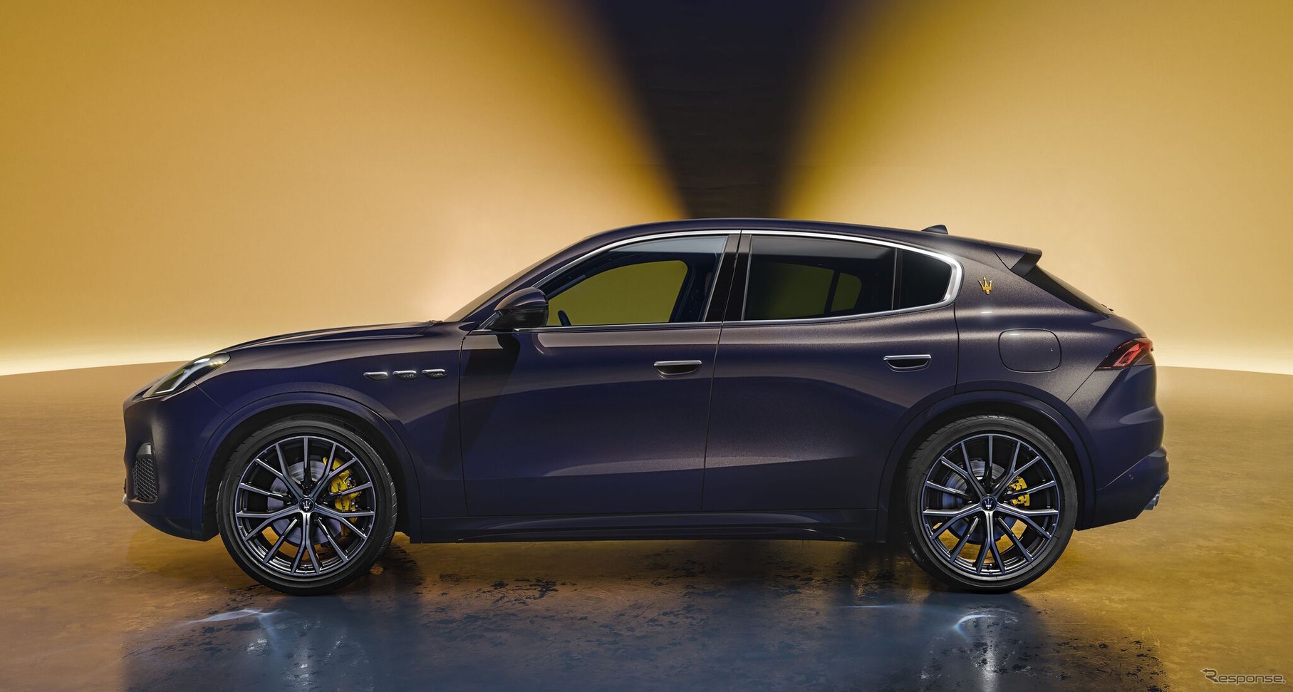 マセラティ・グレカーレの「ルミナ・ブルー」