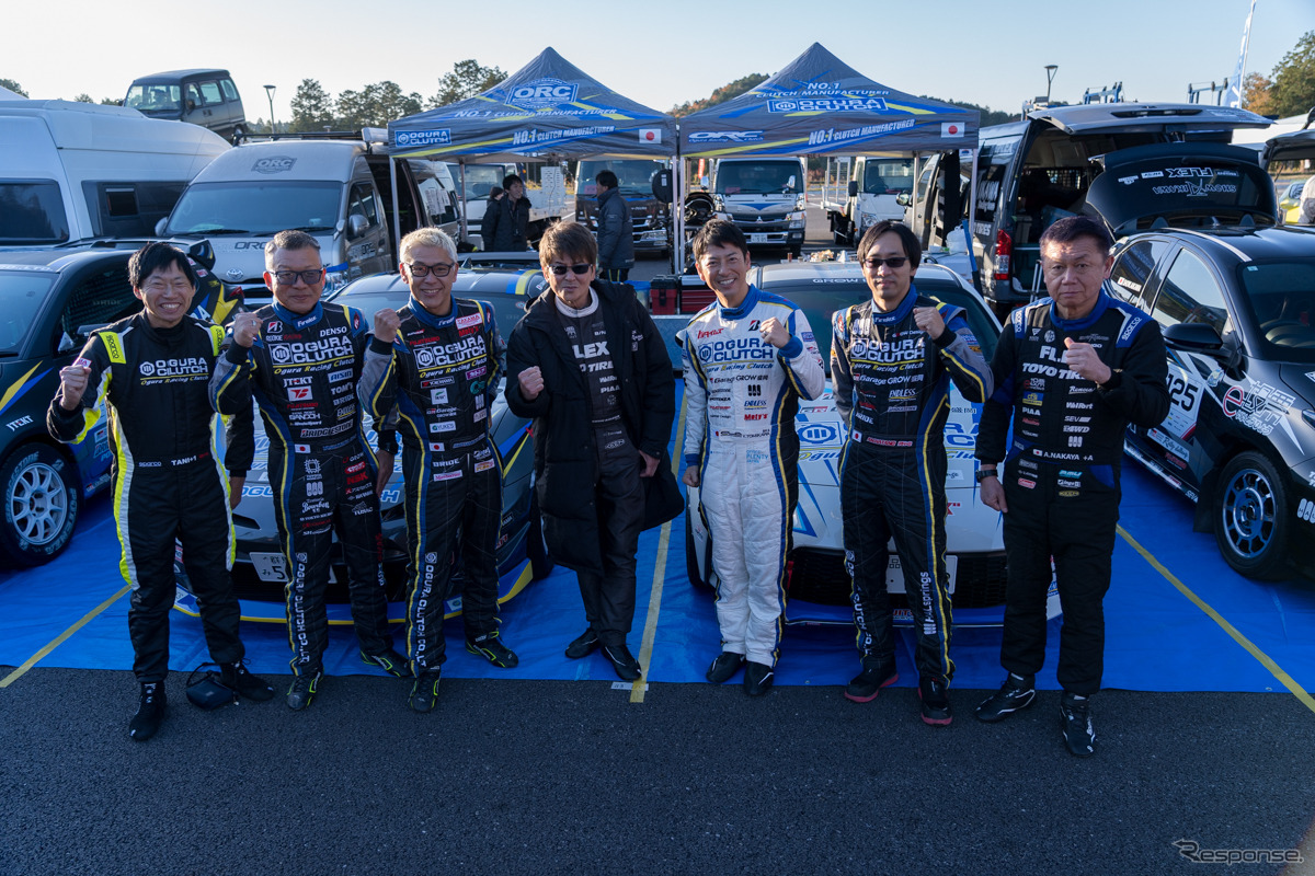 哀川翔が総監督を務めるFLEX SHOW AIKAWA Racing