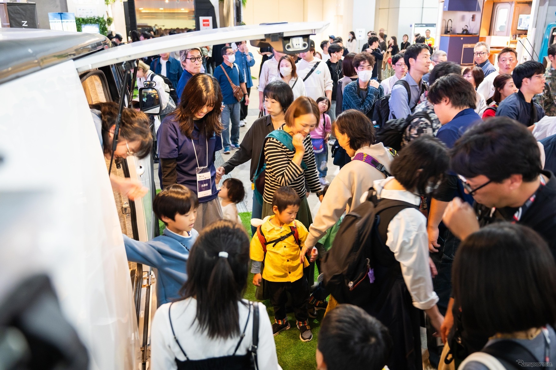 「Japan Mobility Show Tokyo 2025」で展示したEVキャンピングカー「moonn.」の「T-01」