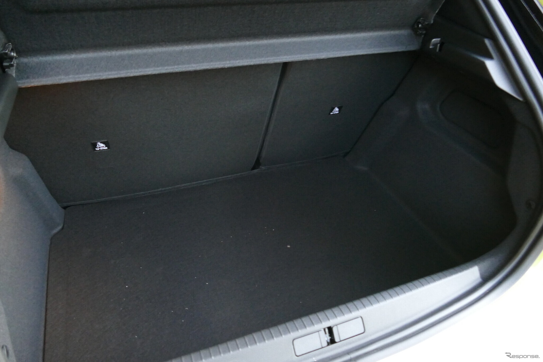 プジョー208 GT HYBRID