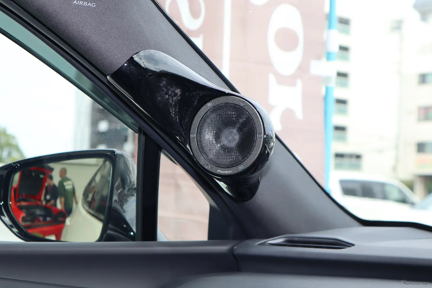 トヨタ・レクサス UX250h（ショップデモカー） by ウェイブ トゥ ポート