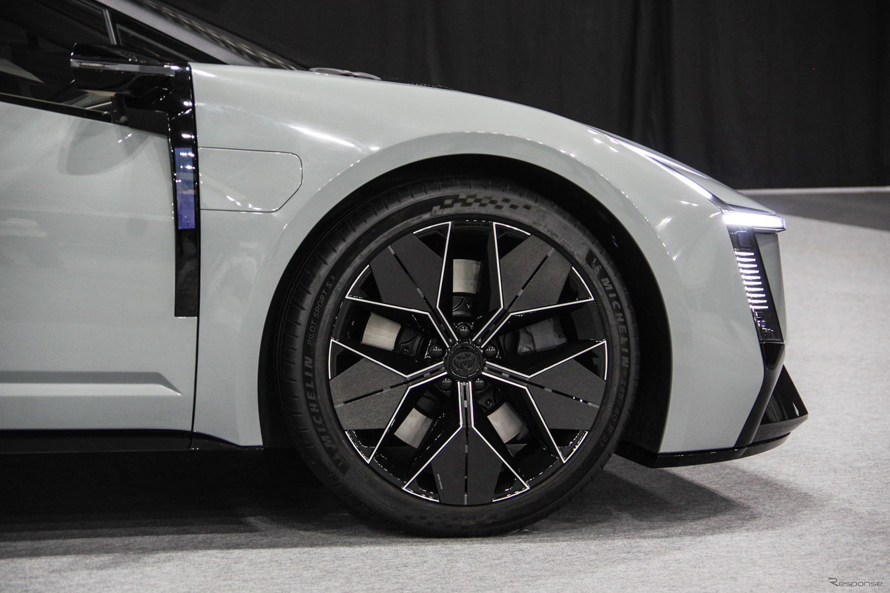 トヨタ カローラコンセプト（ジャパンモビリティショー2025）