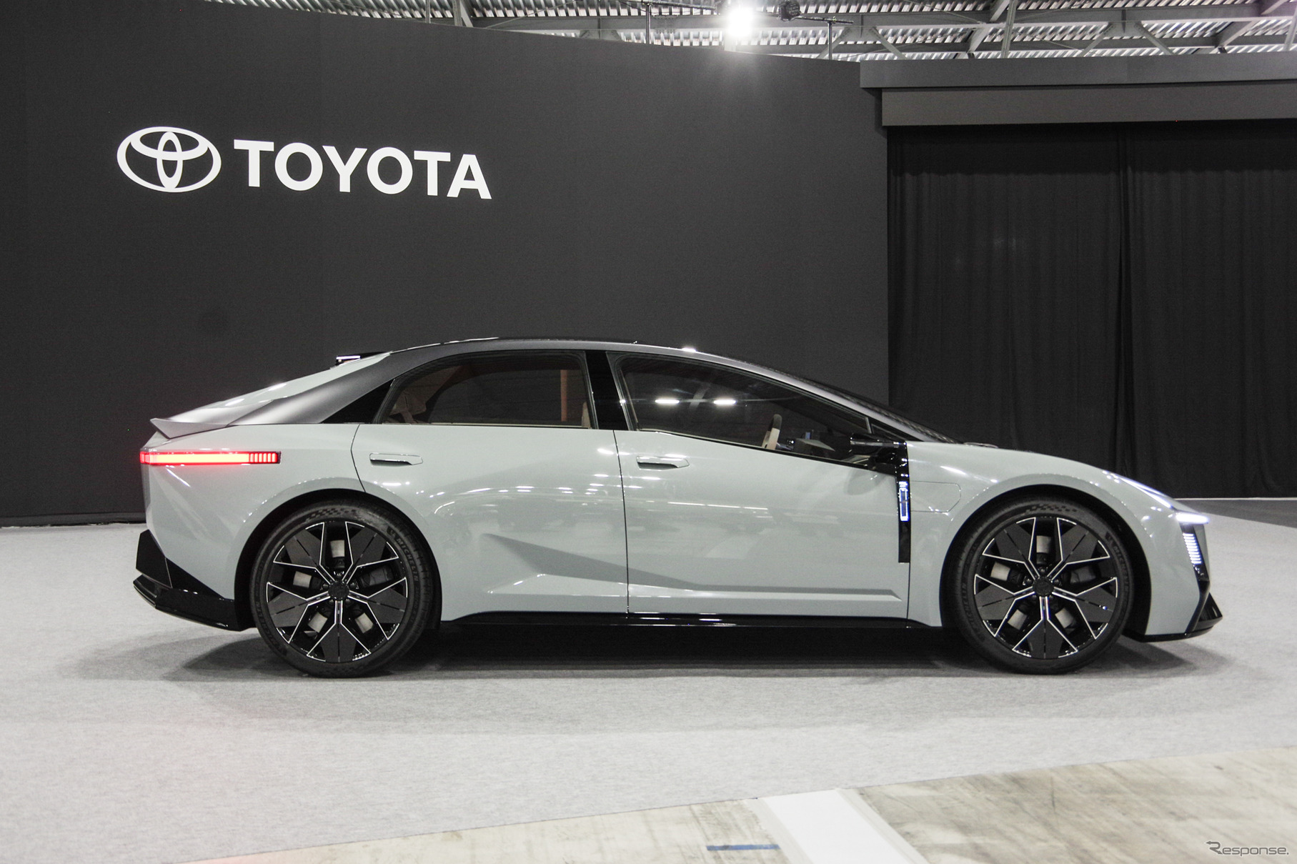 トヨタ カローラコンセプト（ジャパンモビリティショー2025）