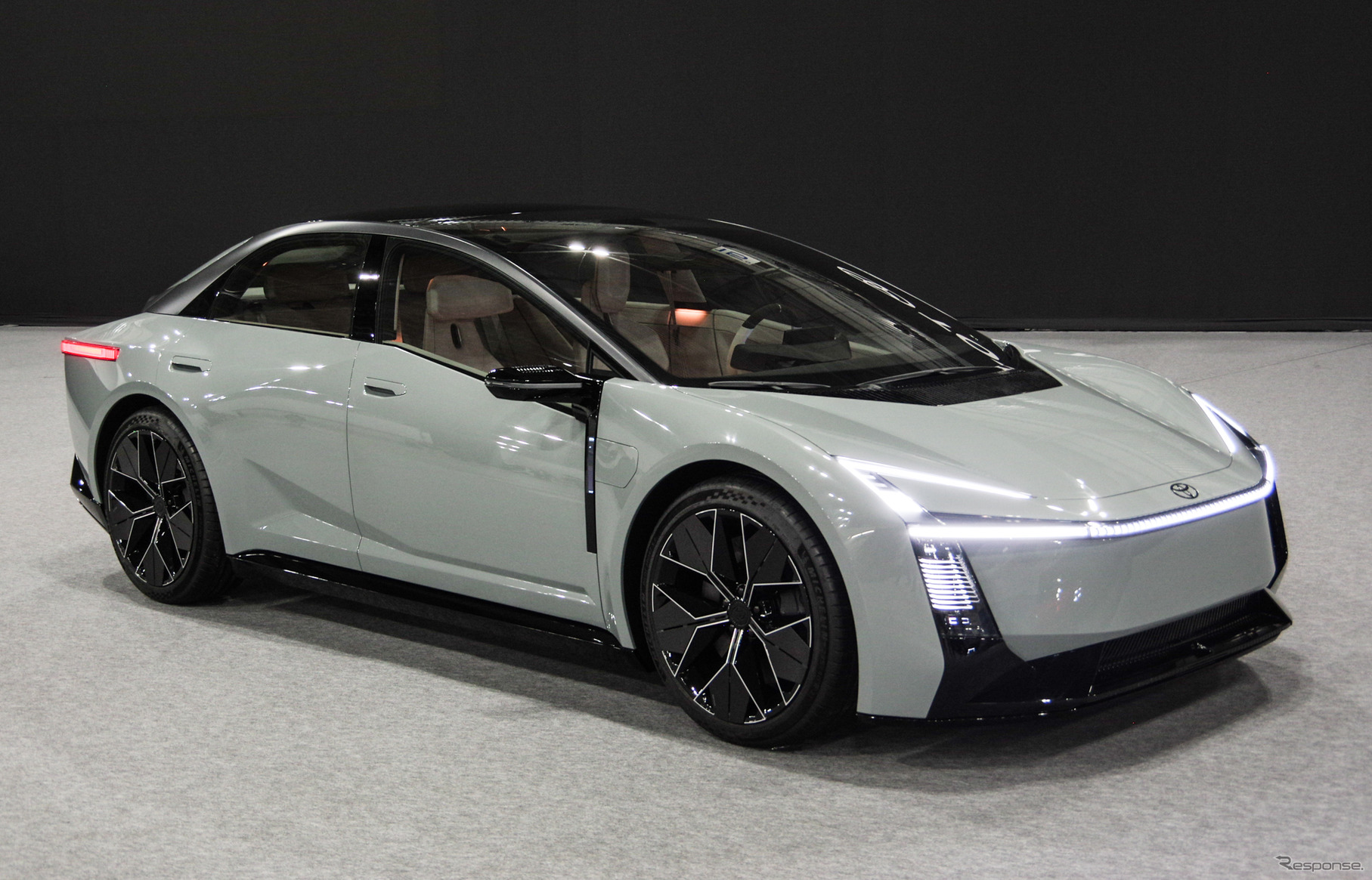 トヨタ カローラコンセプト（ジャパンモビリティショー2025）