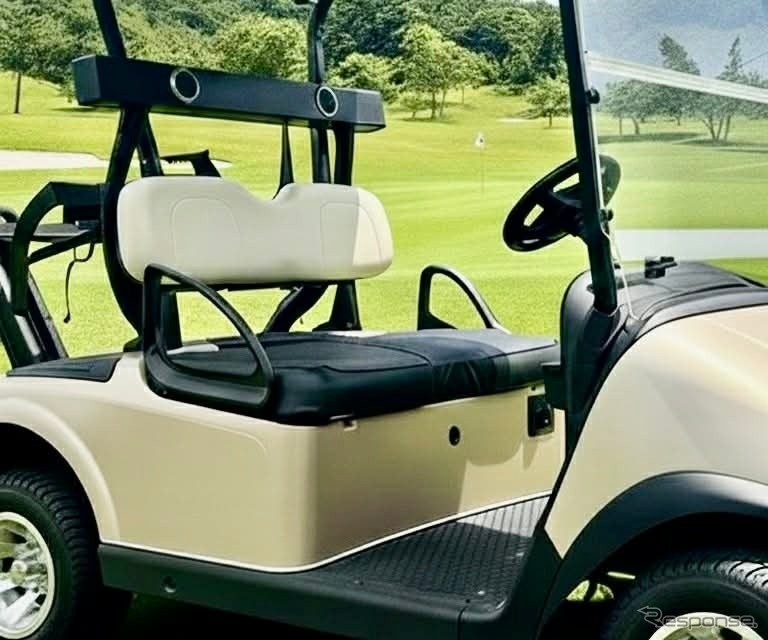 2人乗りカートの運転席と助手席の後部に設置された冷風の吹き出し口