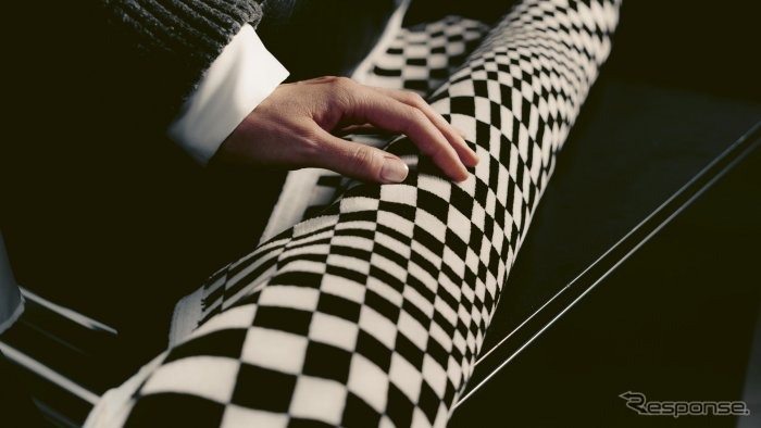 ポルシェが歴史的シート生地を復刻