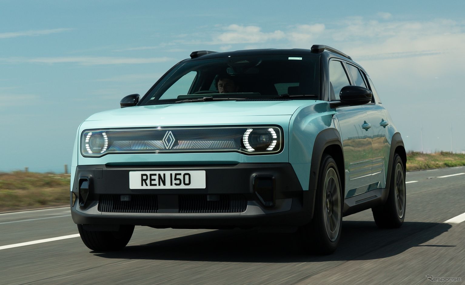 ルノー 4 E-TECH エレクトリック（参考）