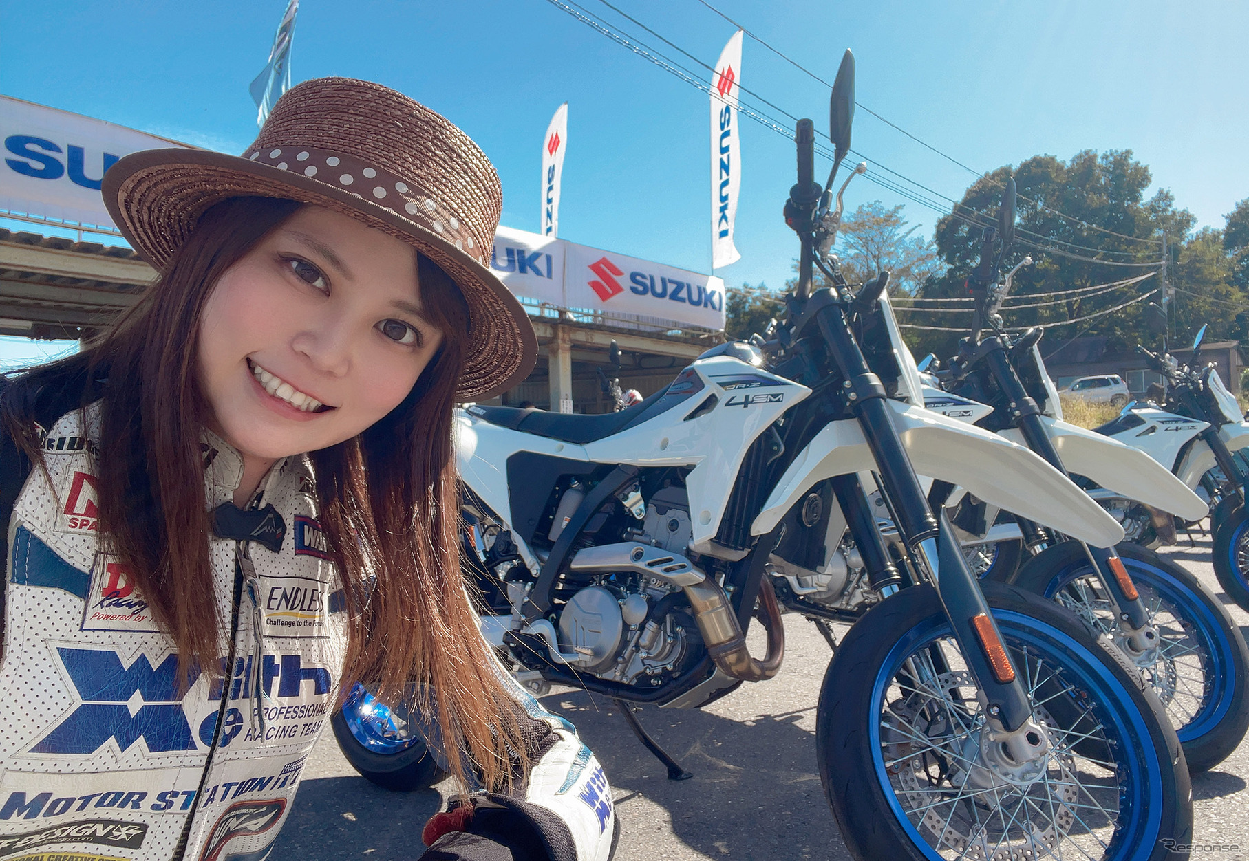 スズキ DR-Z4SMと小鳥遊レイラさん