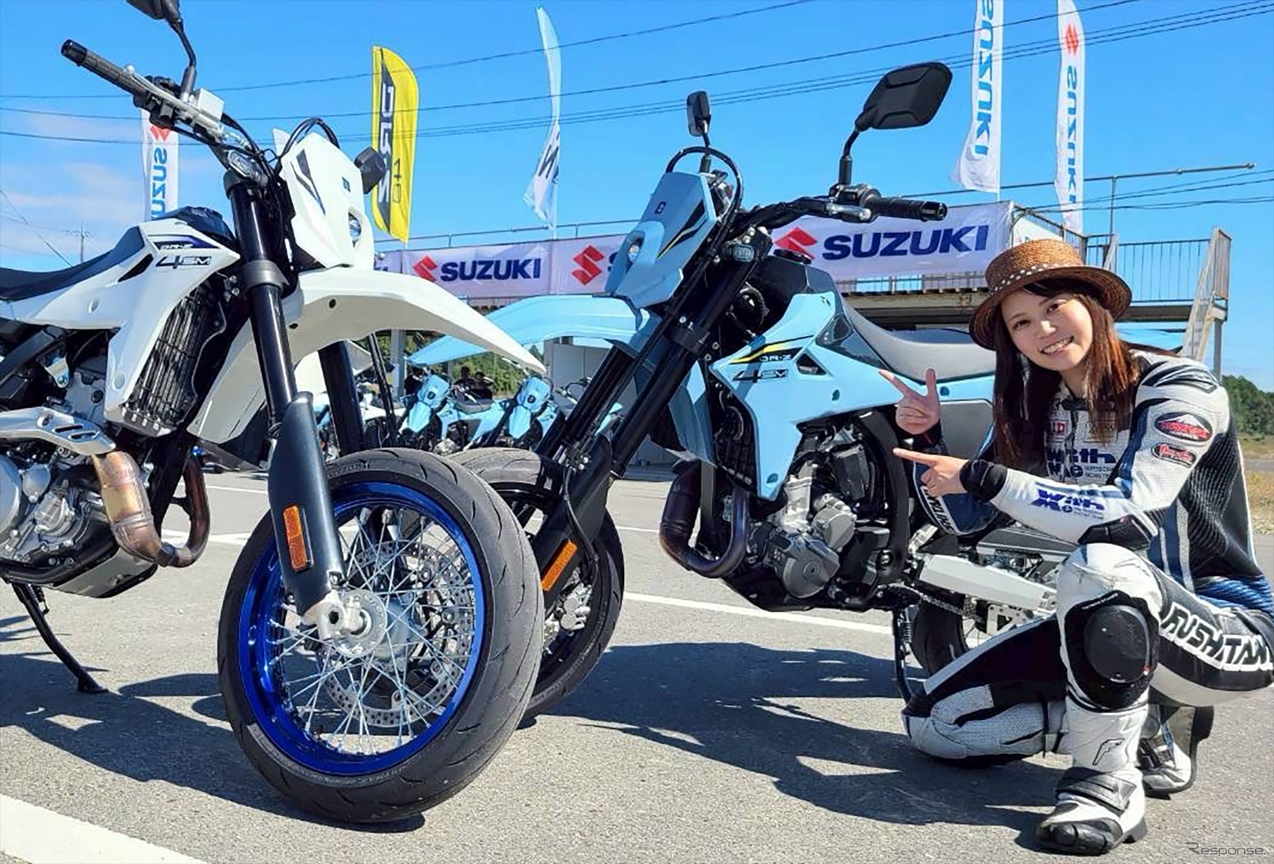 スズキ DR-Z4SMと小鳥遊レイラさん