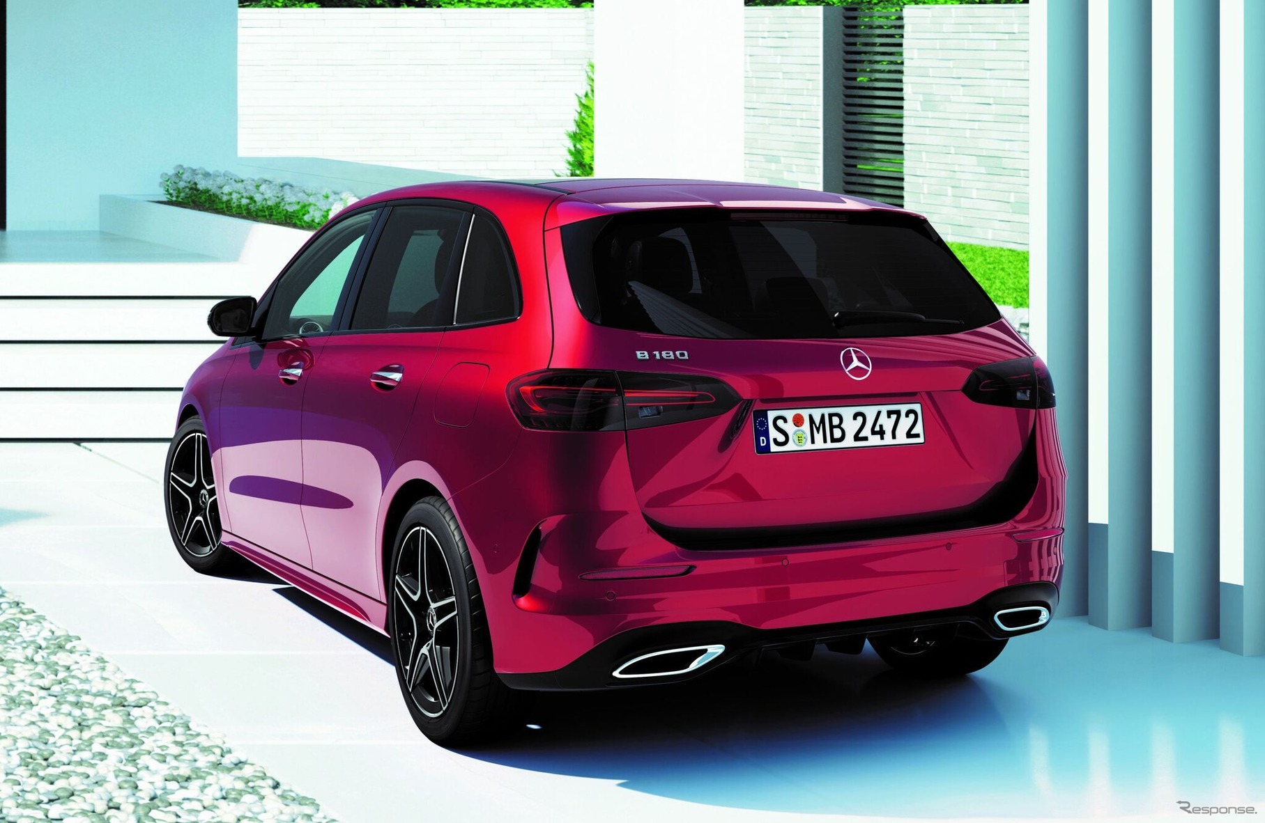 メルセデスベンツ『Bクラス』、「Urban Stars」追加…AMGライン標準装備で575万円から