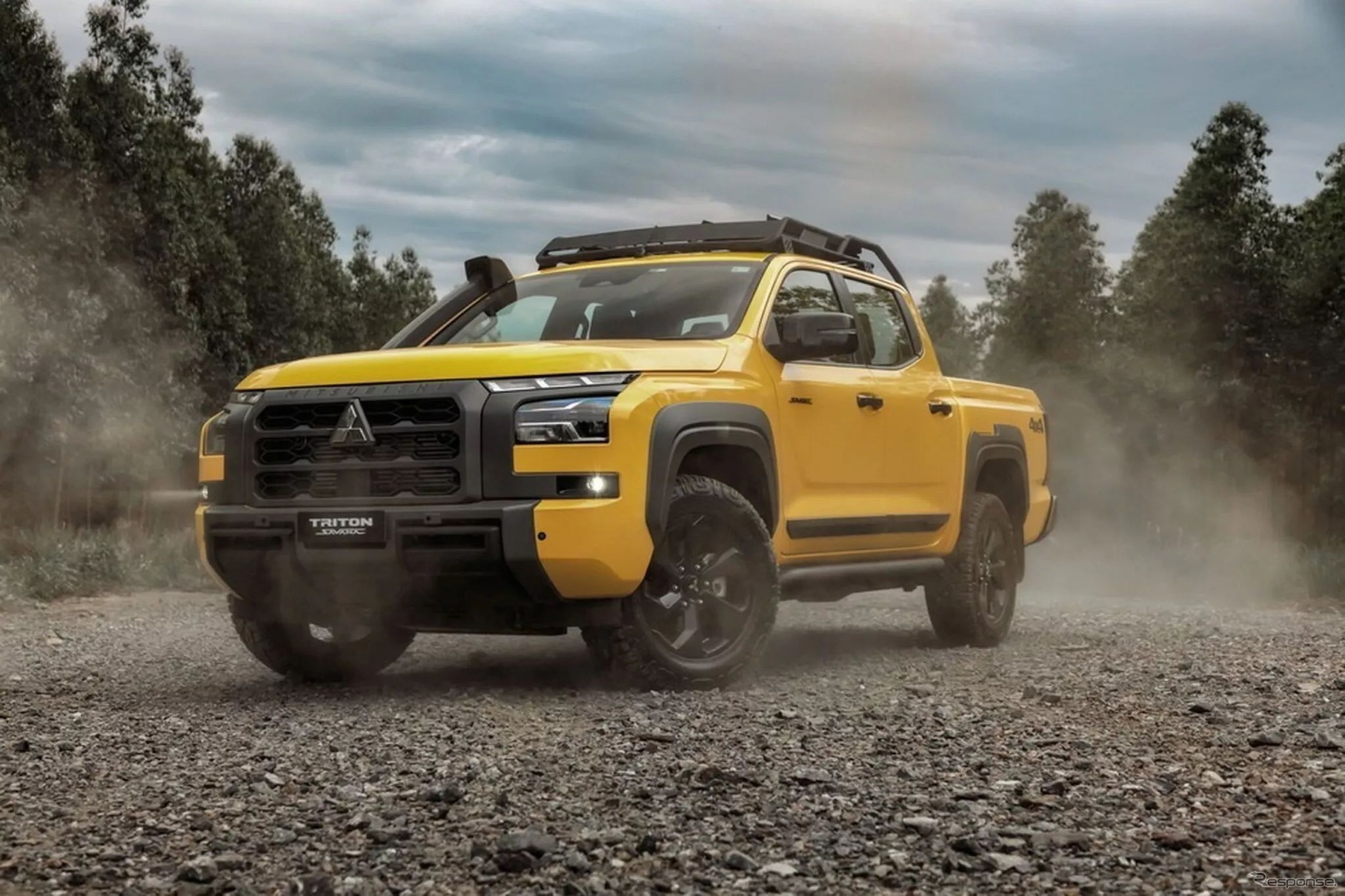 三菱トライトン・サバナ