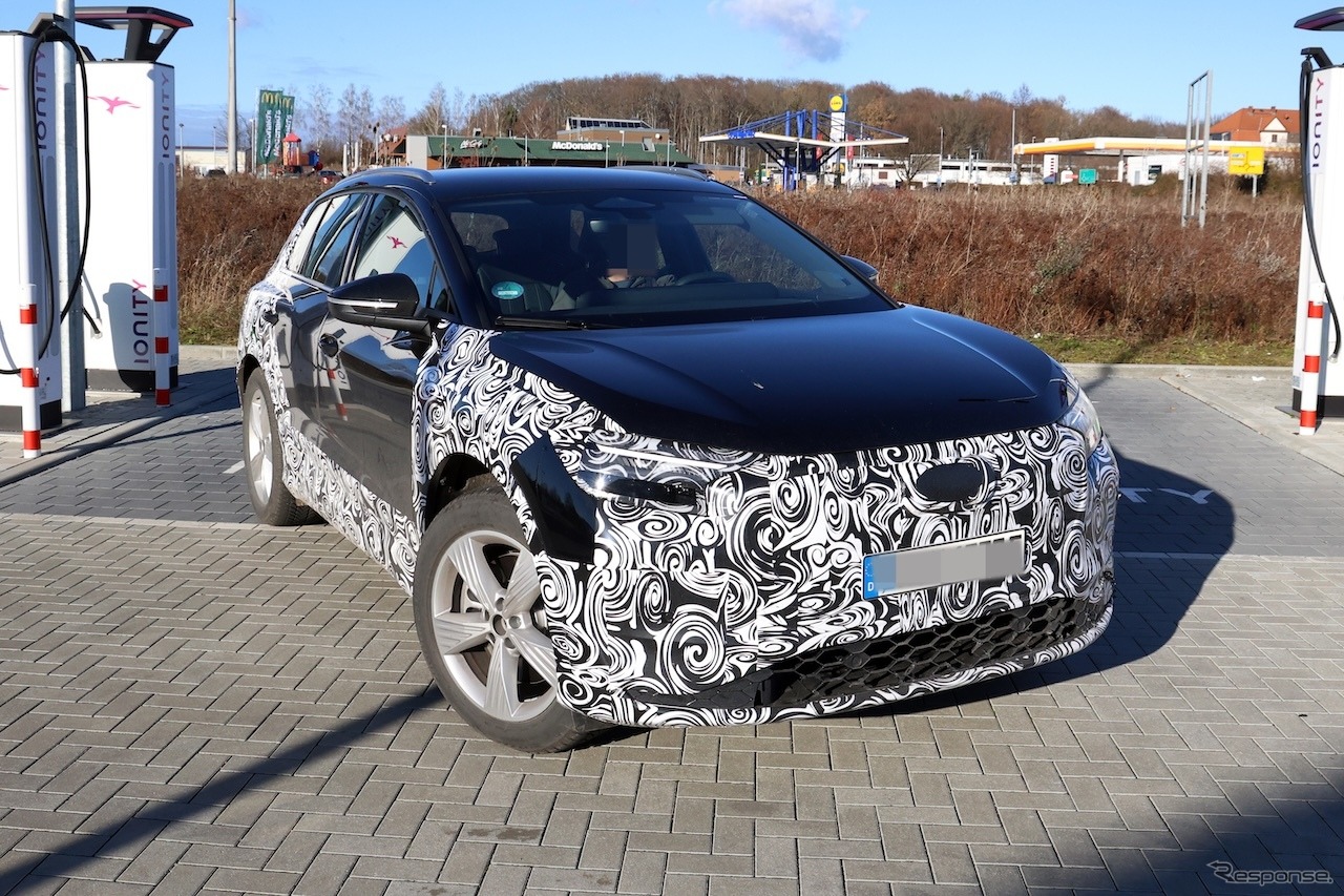 アウディ Q4 e-tron 改良新型のプロトタイプ