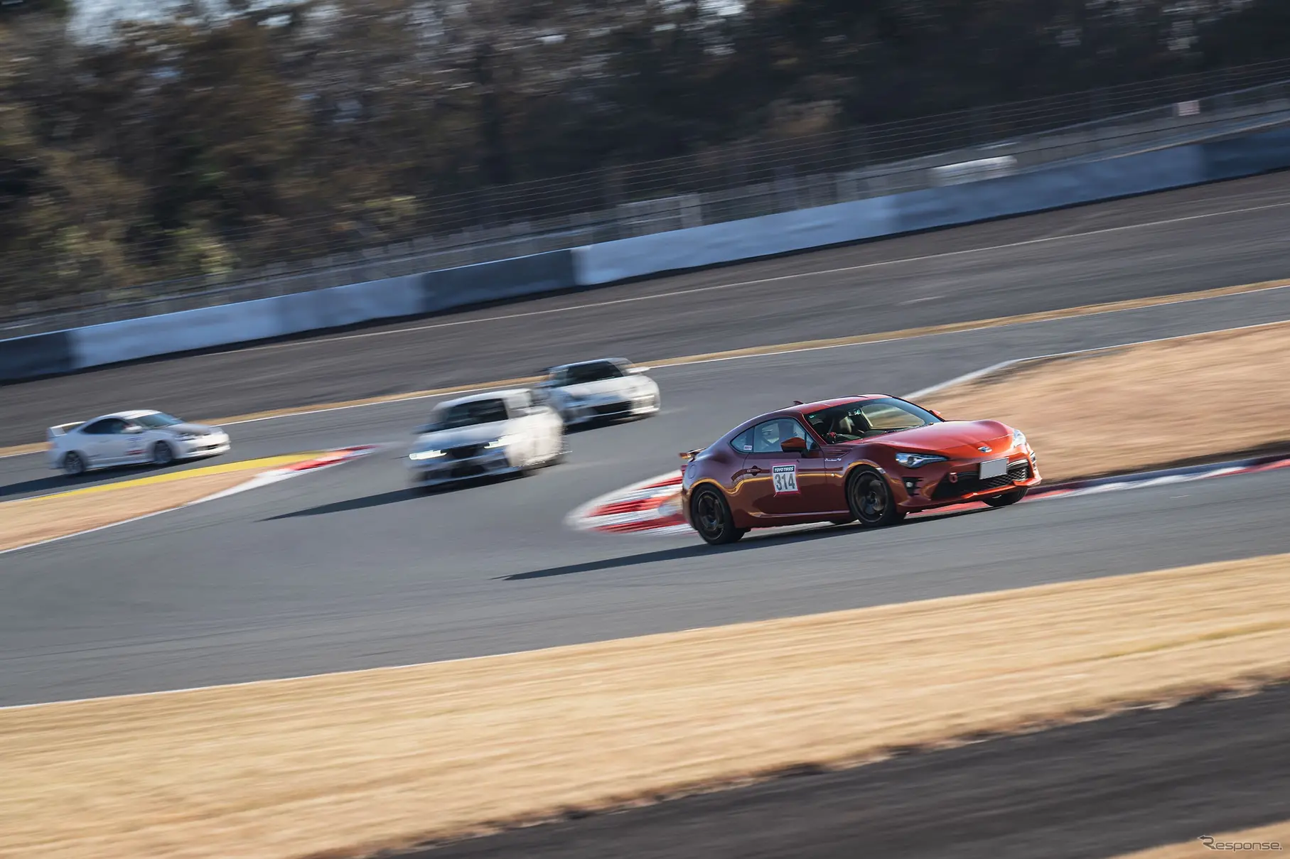 TOYO TIRES PROXES DRIVING PLEASURE