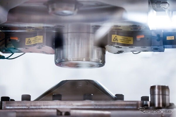 燃料電池の流路板製造に使用される成形工具