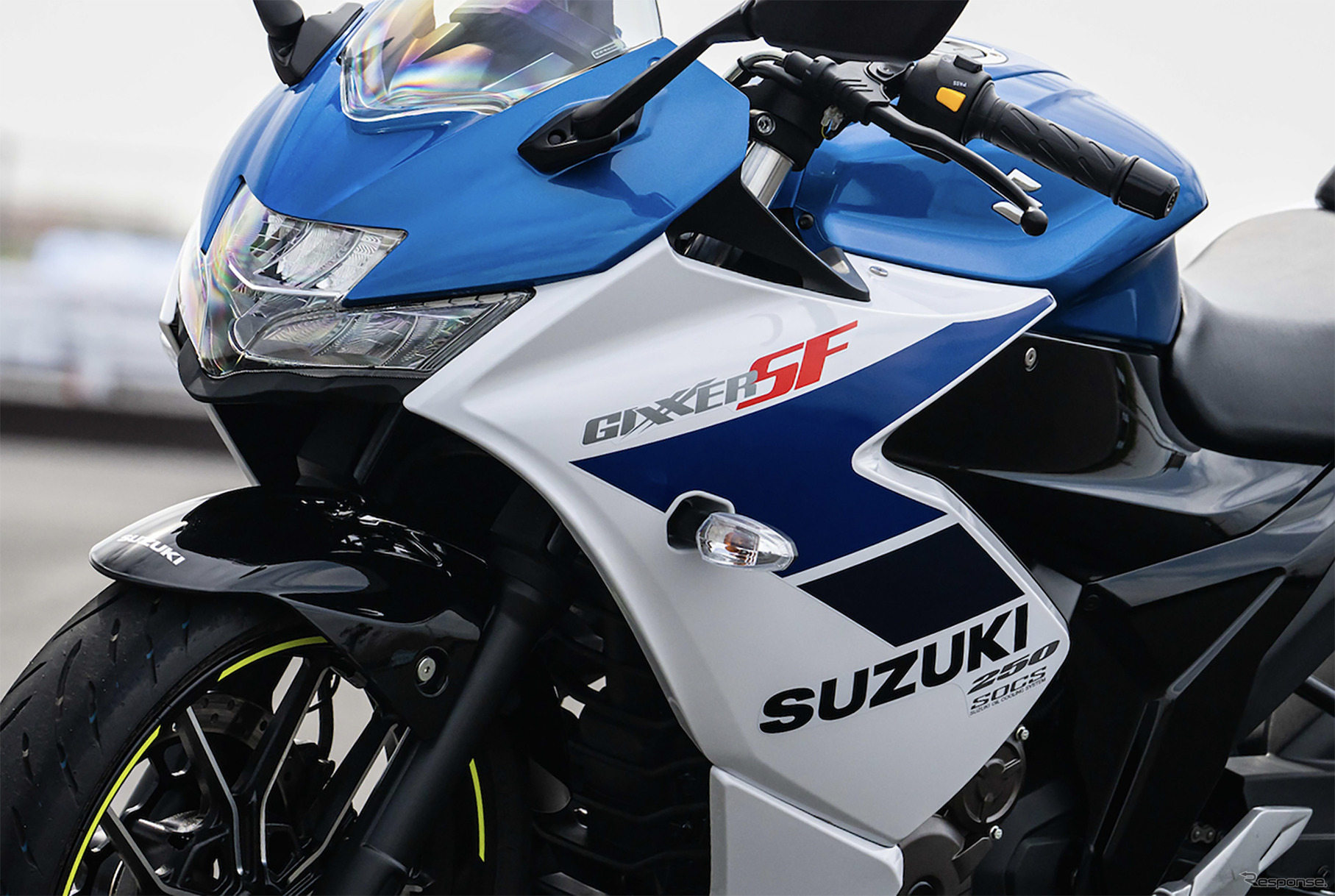 スズキ ジクサーSF250