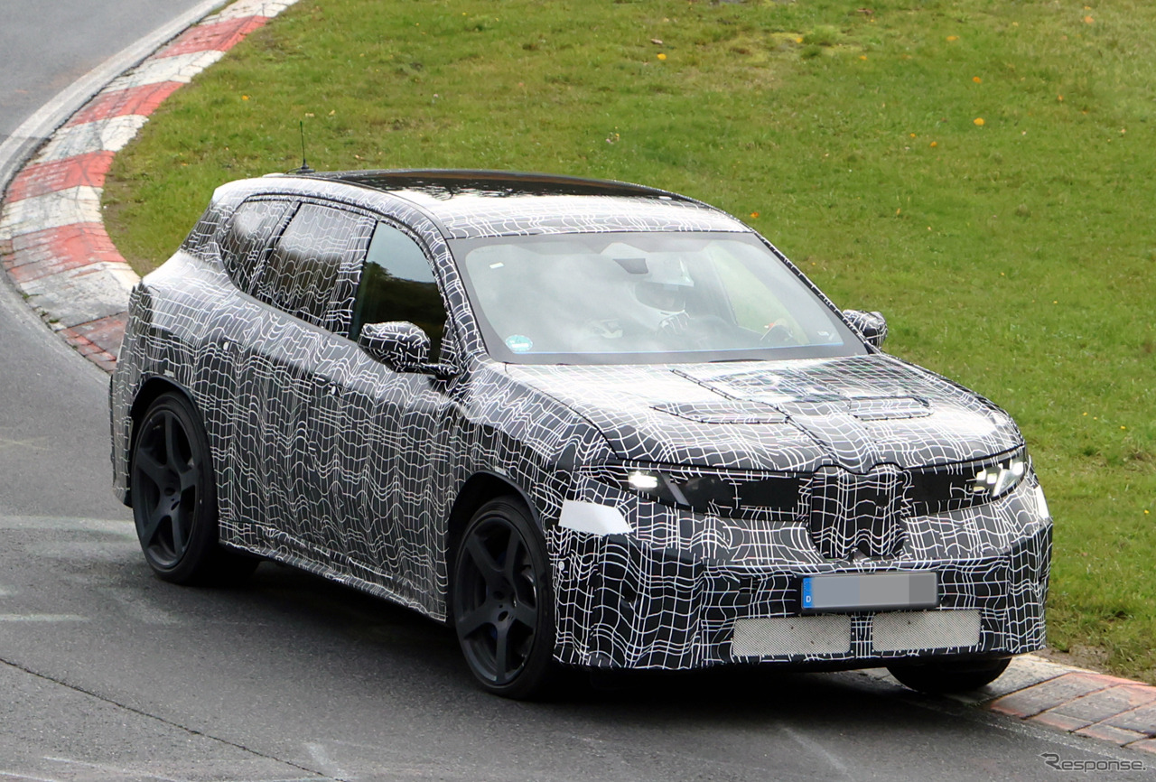 BMW iX3 M のプロトタイプ